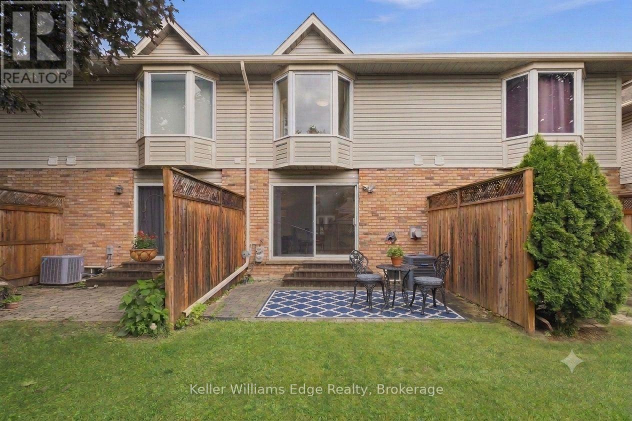 #20 2025 CLEAVER AVENUE - 43