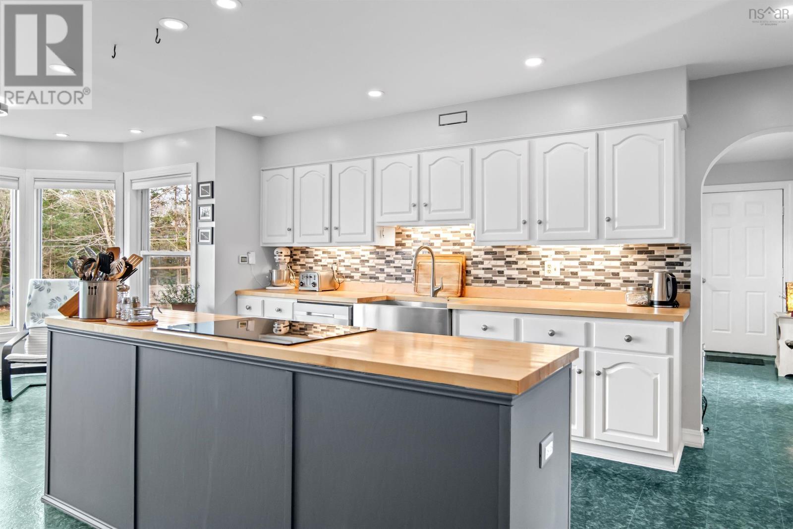 18 Mahar Drive - 25