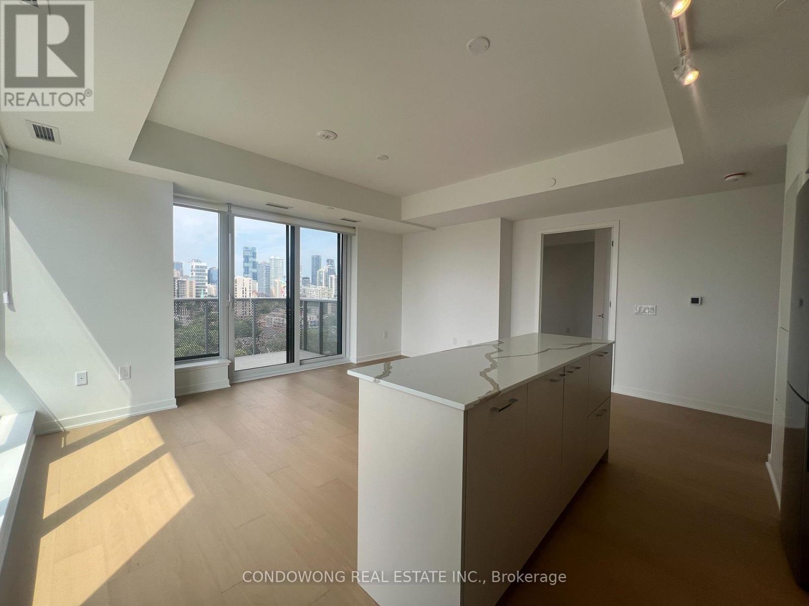 Very Spacious Dining Room