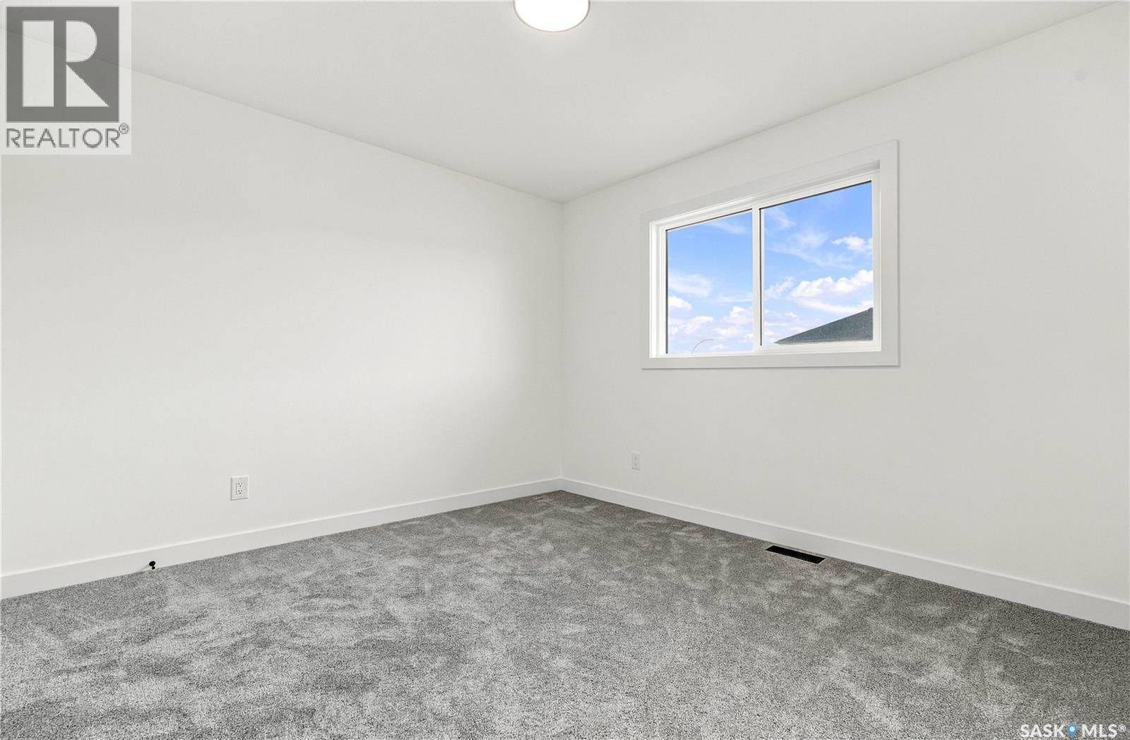 495 Traeger CLOSE - 32