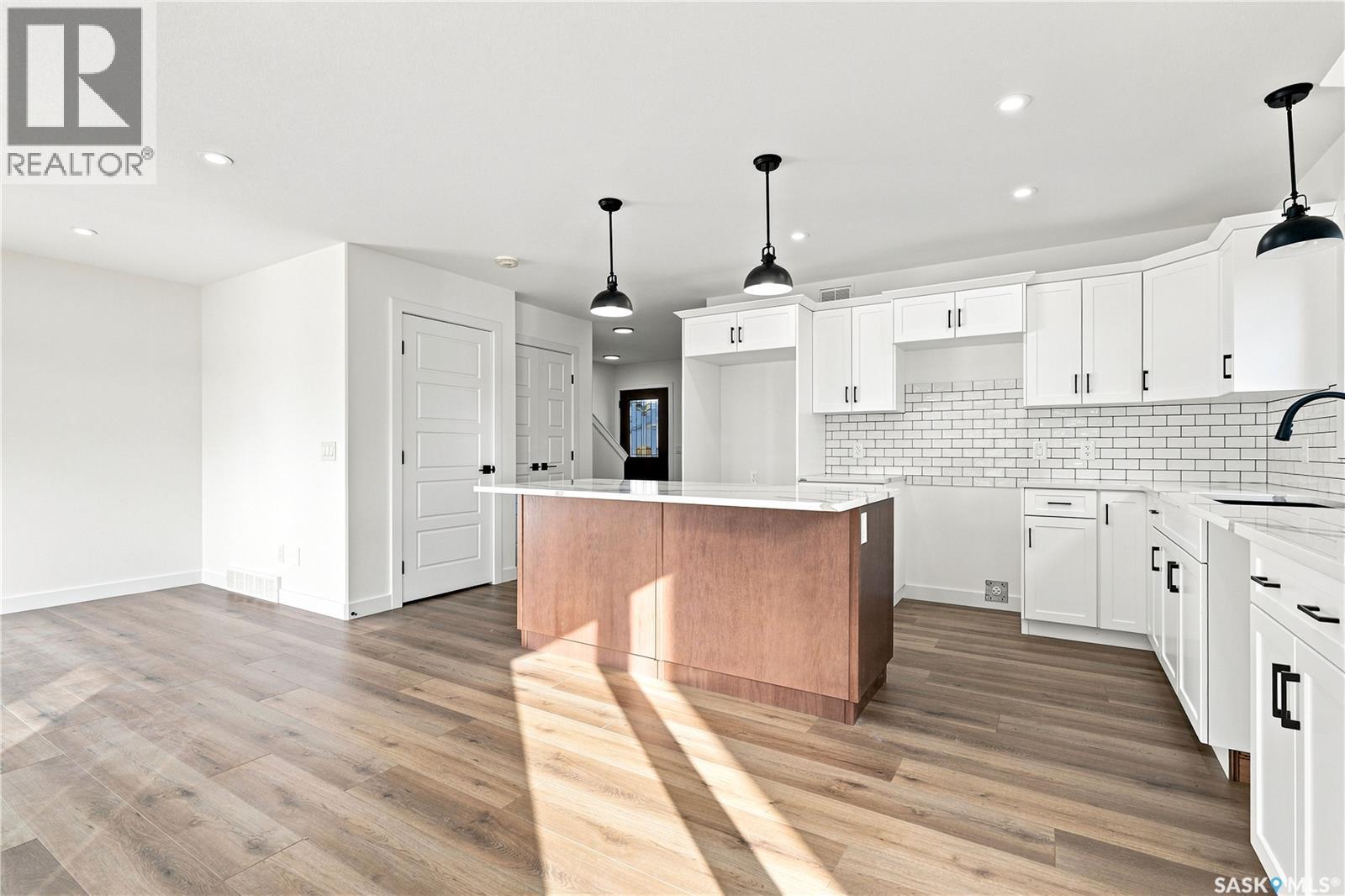 495 Traeger CLOSE - 5