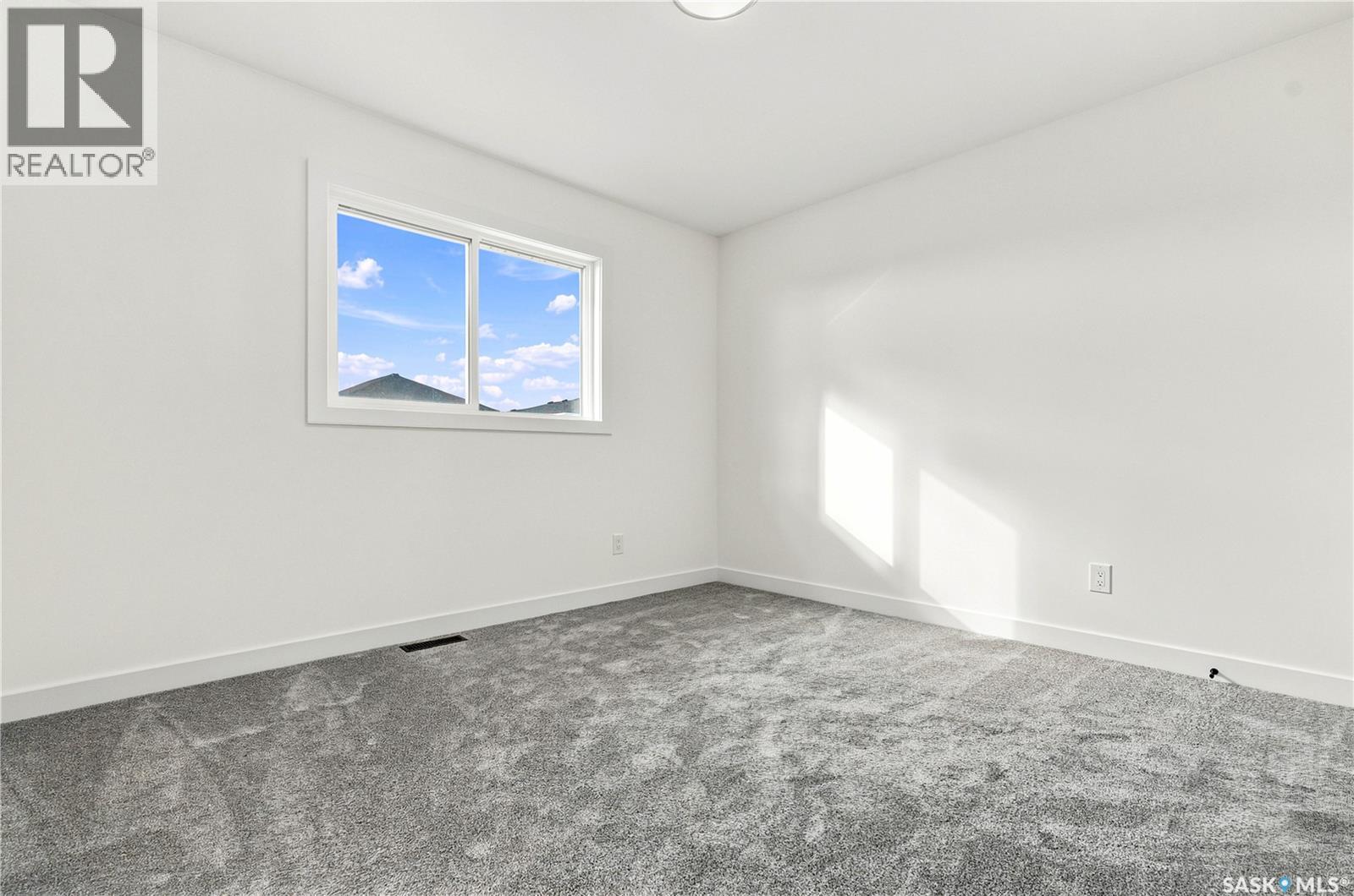 495 Traeger CLOSE - 34