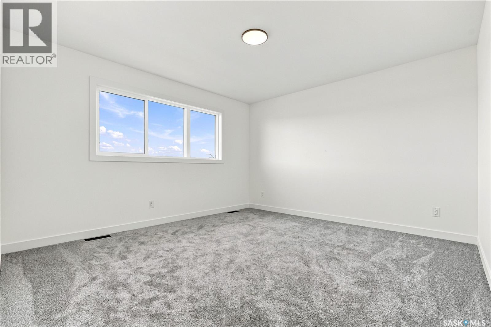 495 Traeger CLOSE - 25