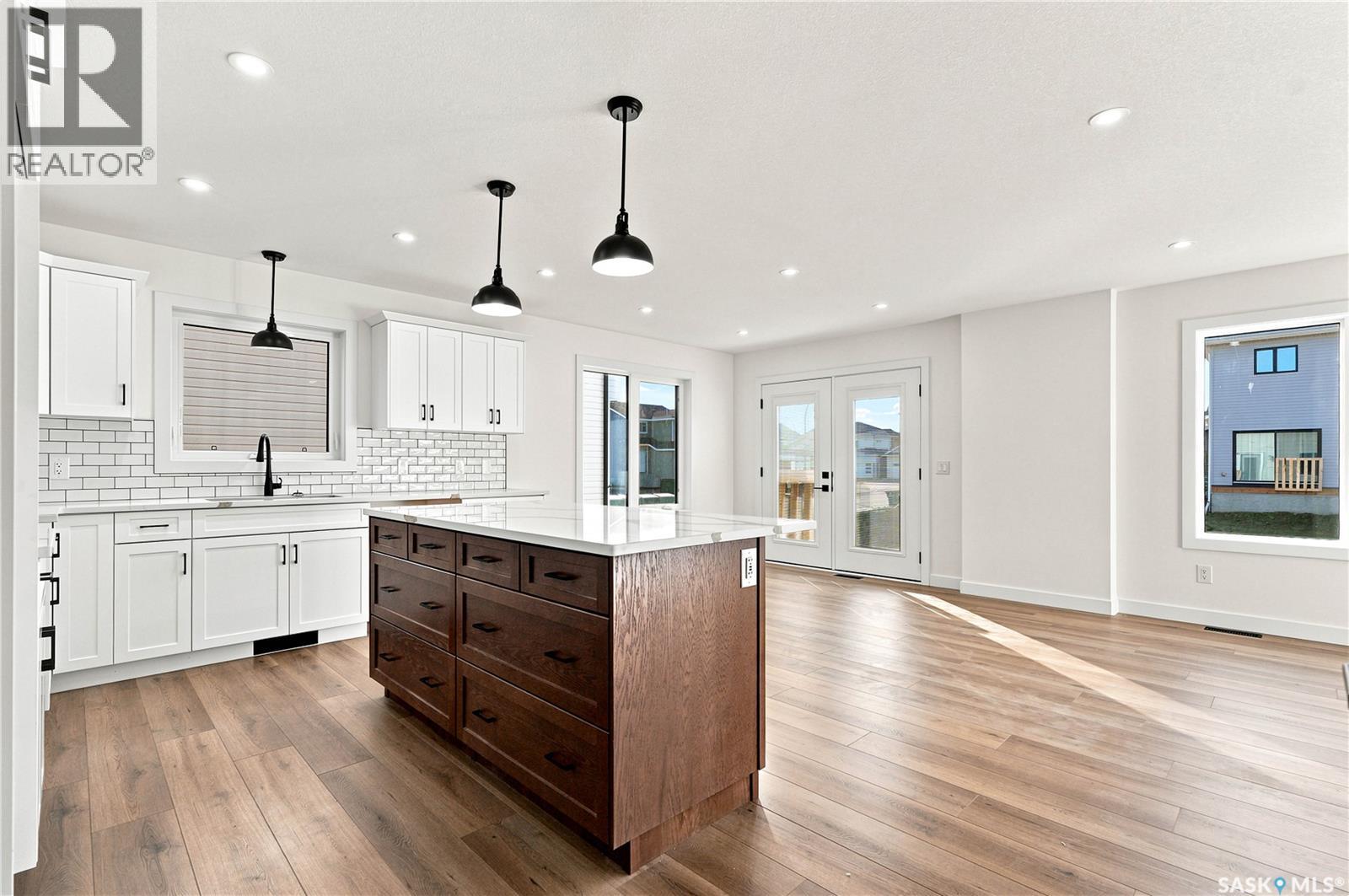 495 Traeger CLOSE - 24