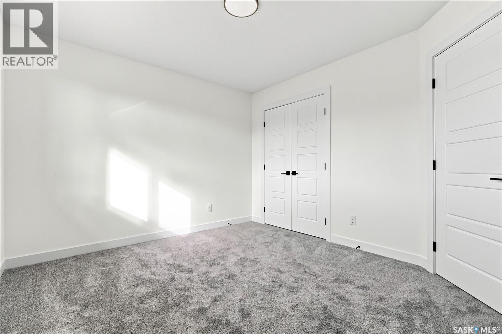 495 Traeger CLOSE - 35