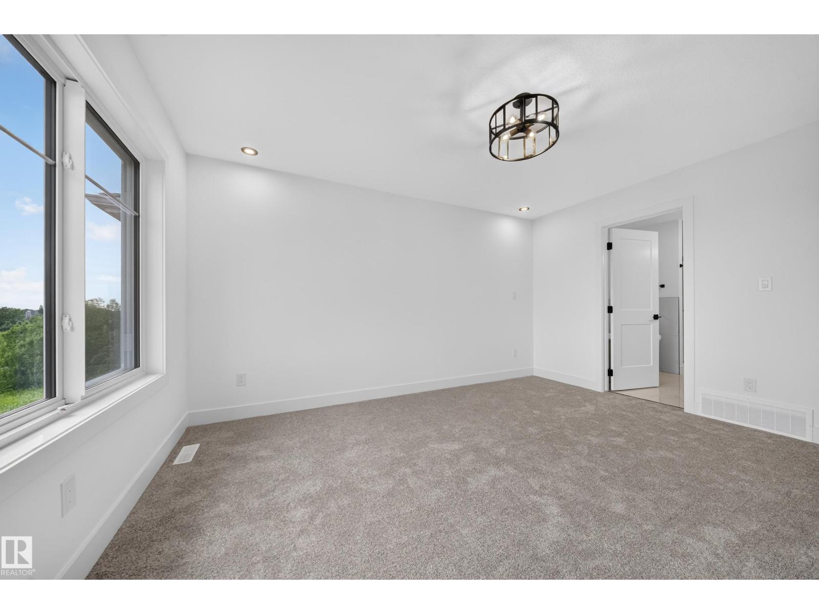 803 30 AV NW - 23