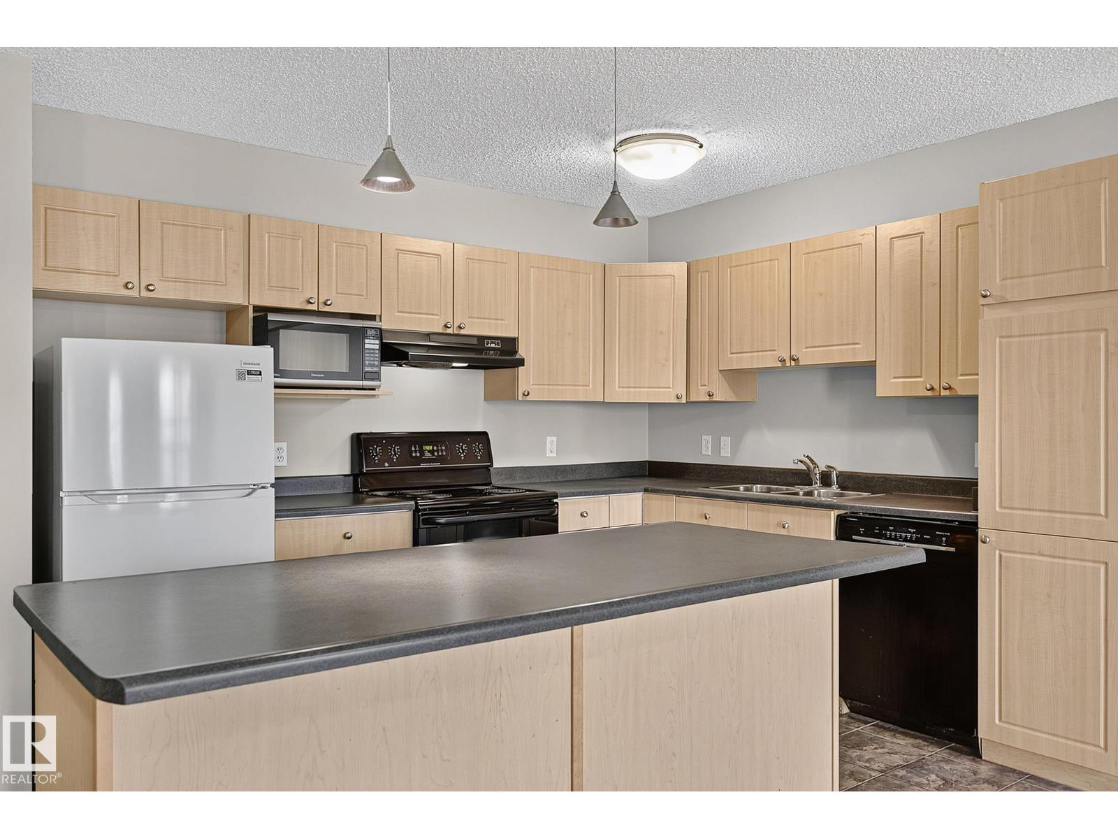 #417 10311 111 ST NW - 18