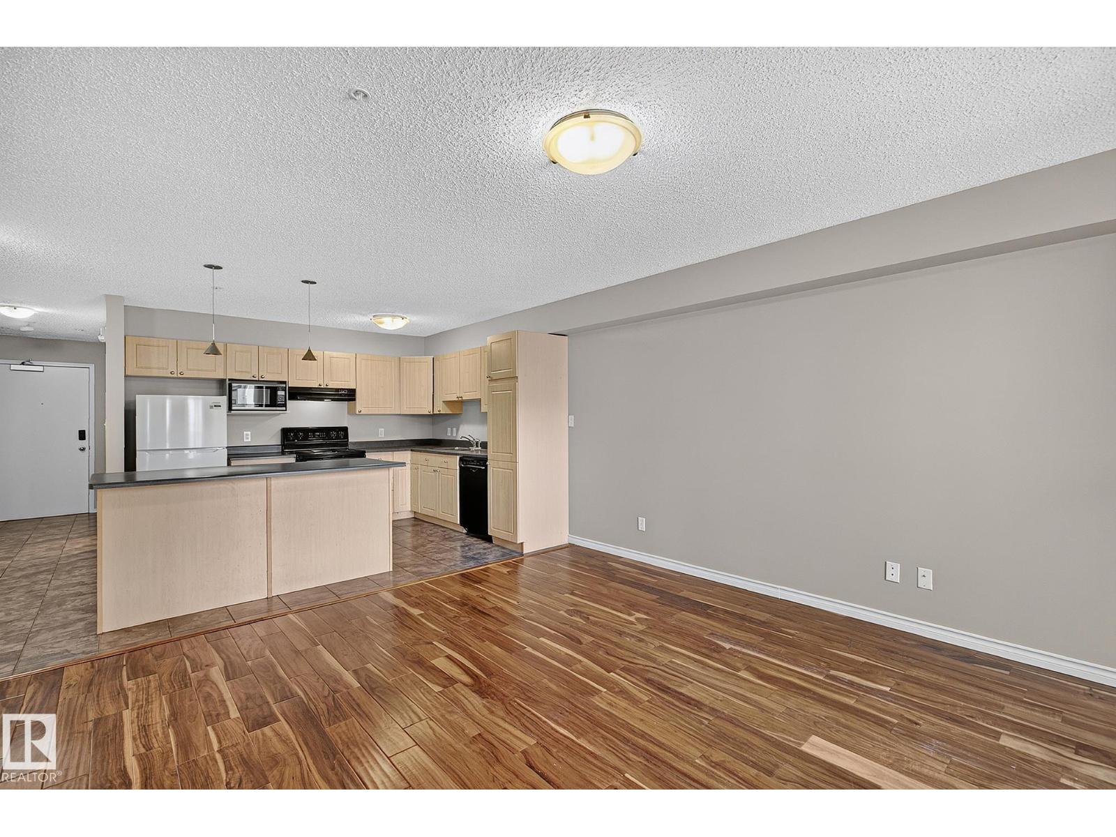 #417 10311 111 ST NW - 22