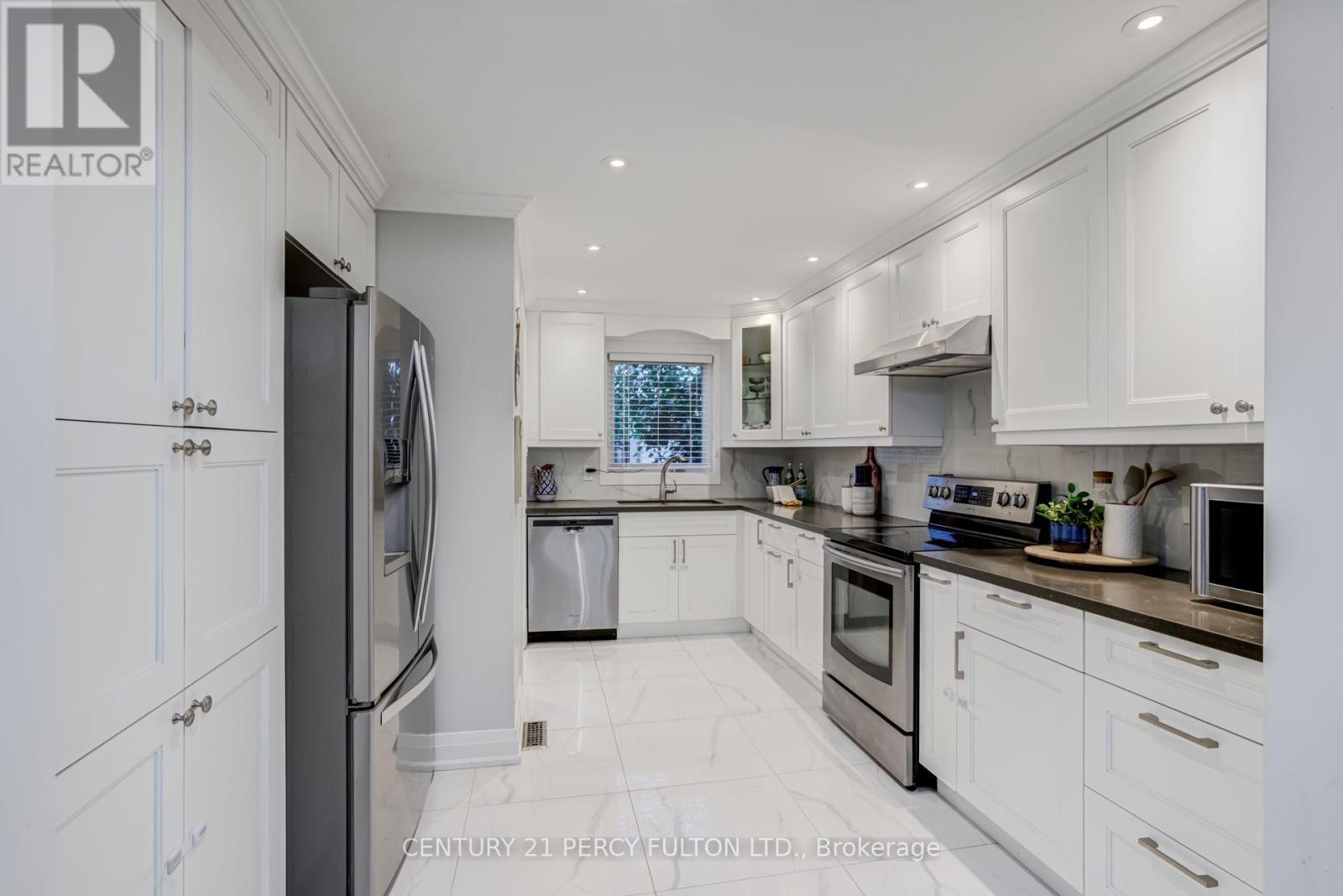 510 ALDER COURT - 18