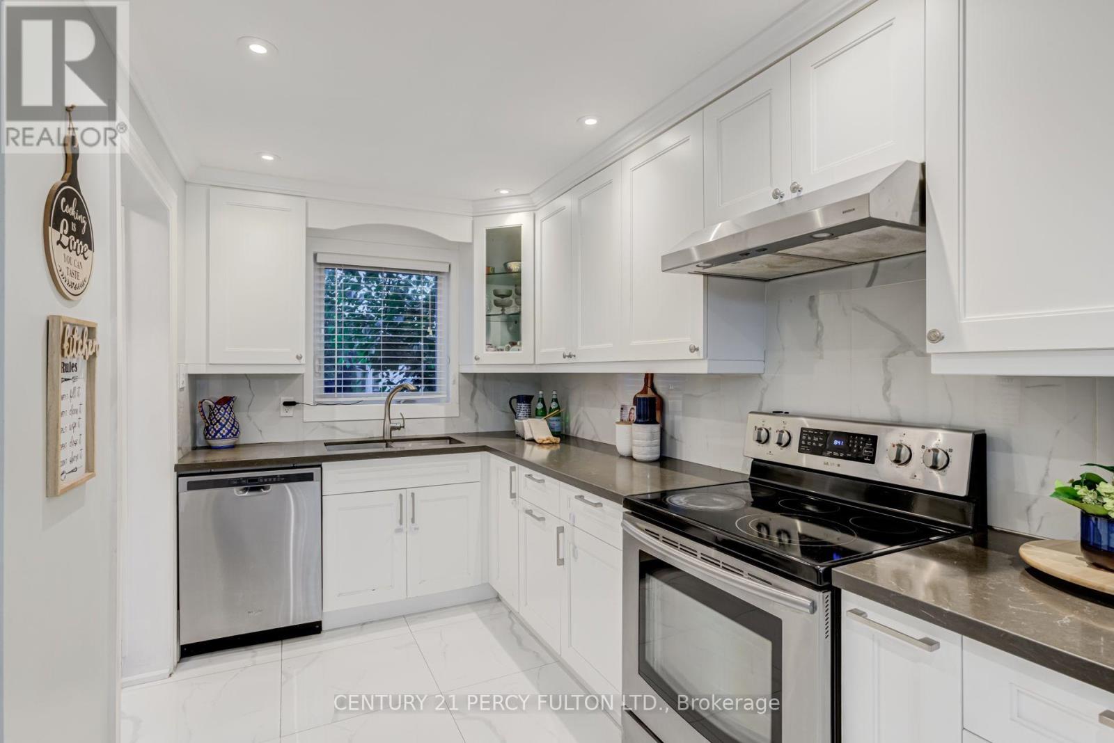 510 ALDER COURT - 19