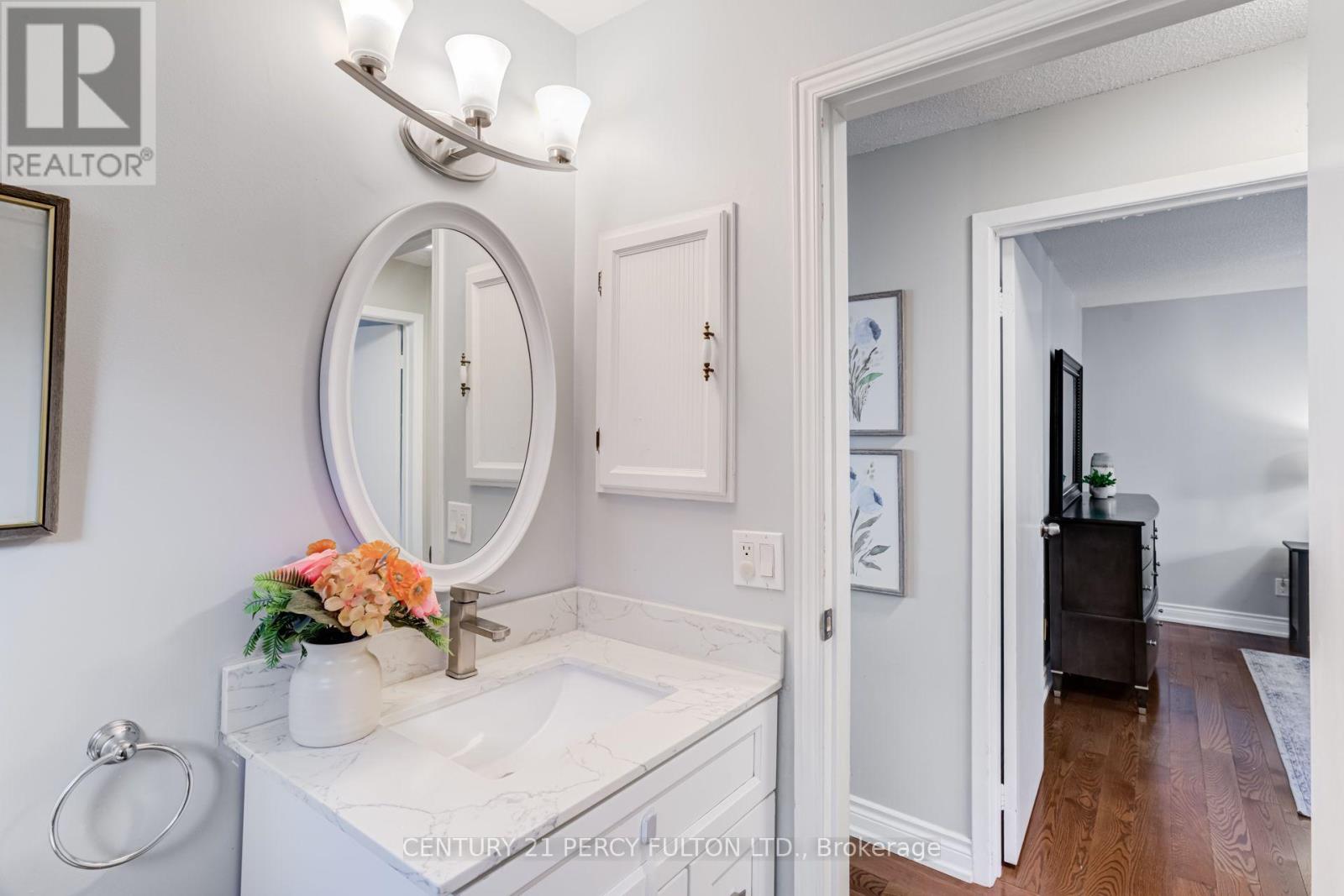 510 ALDER COURT - 35