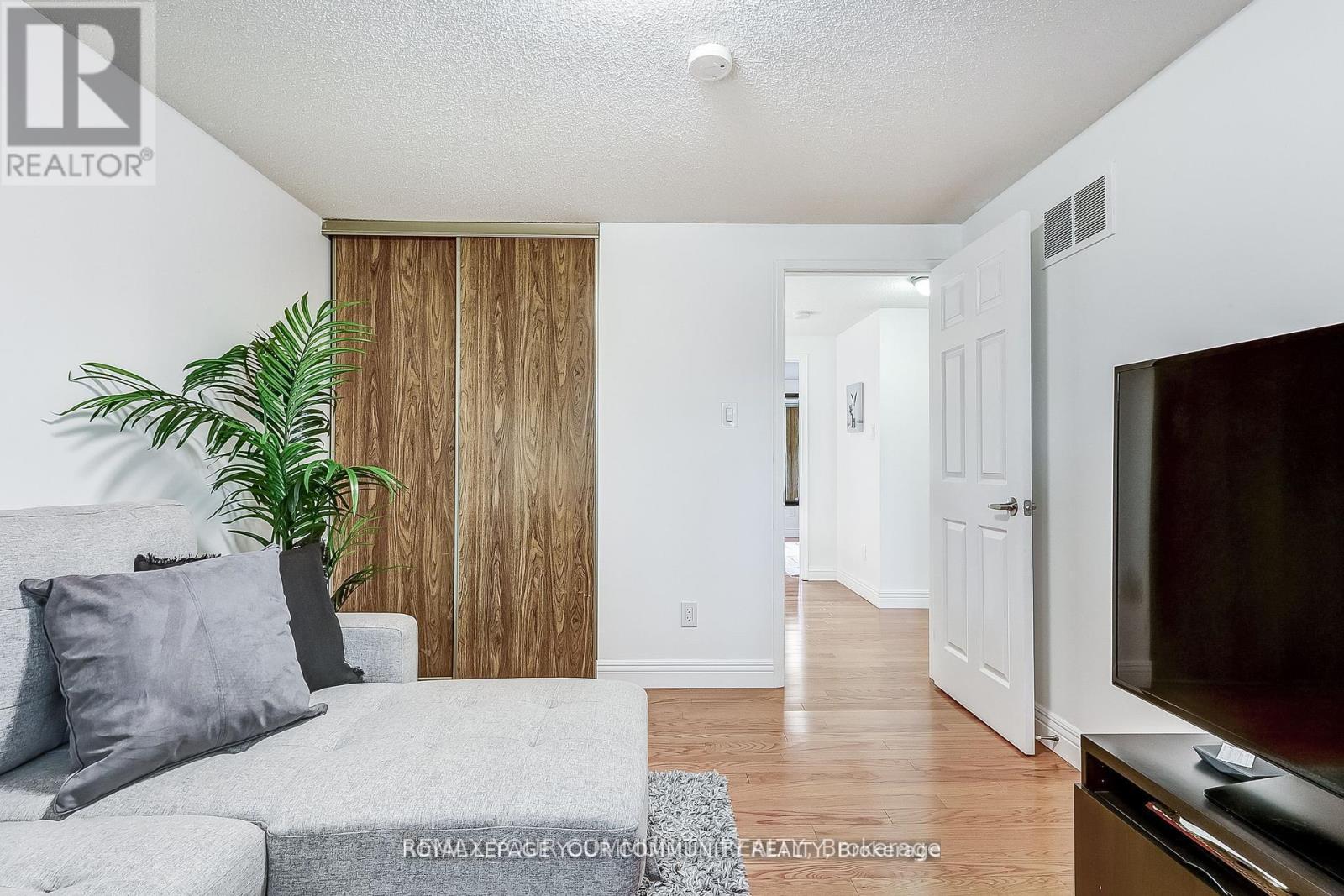 660 FOXWOOD TRAIL - 23