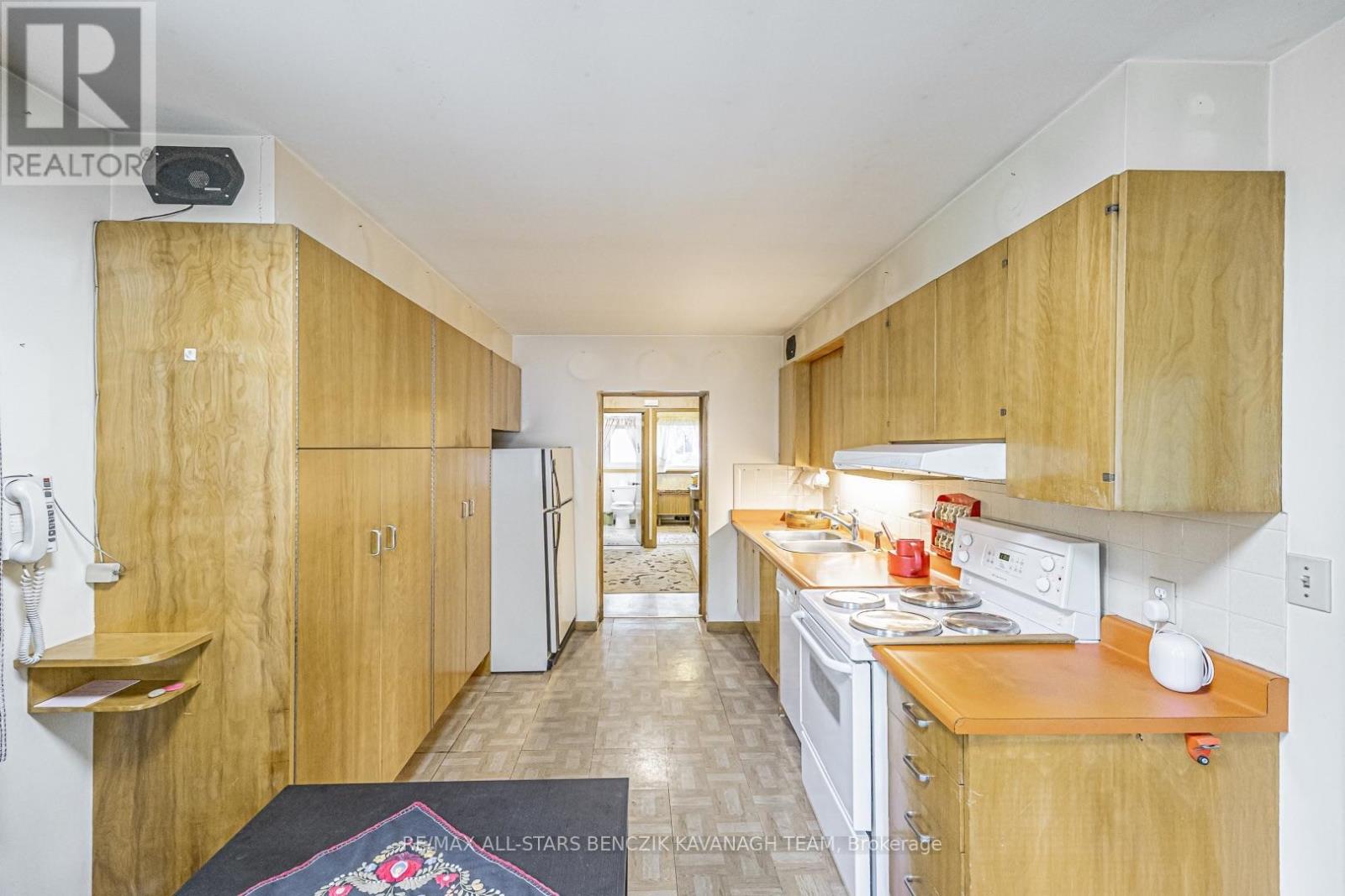 65 GLADYS ROAD - 11