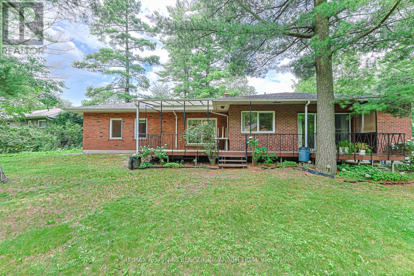 65 GLADYS ROAD - 19