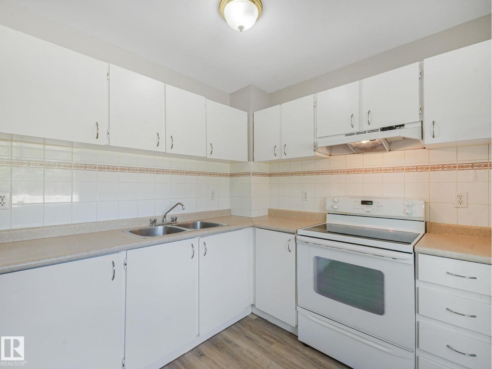 #55 13833 30 ST NW - 11