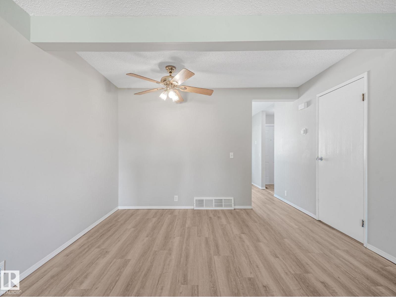 #55 13833 30 ST NW - 8