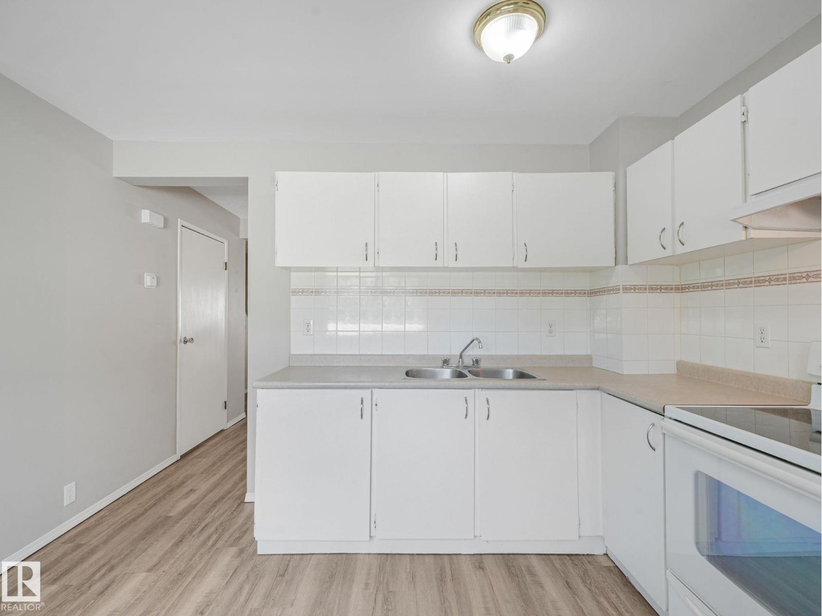 #55 13833 30 ST NW - 13