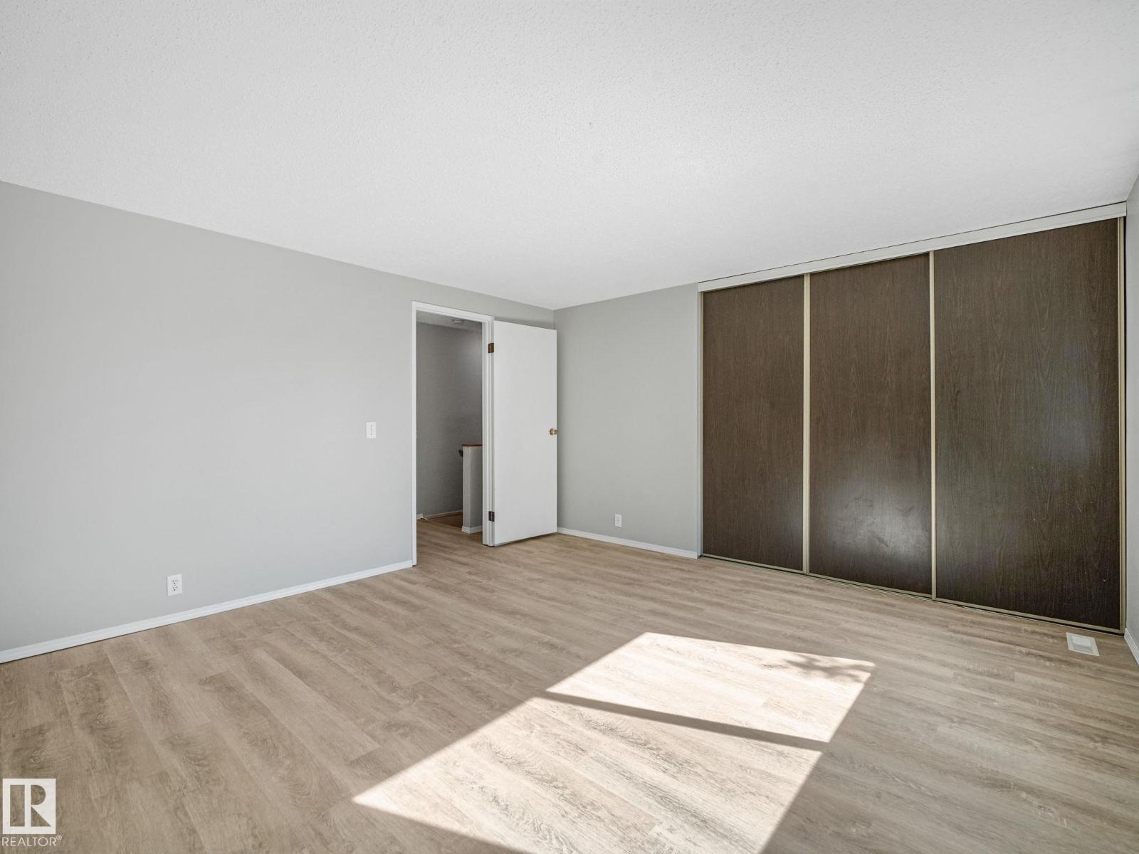 #55 13833 30 ST NW - 20
