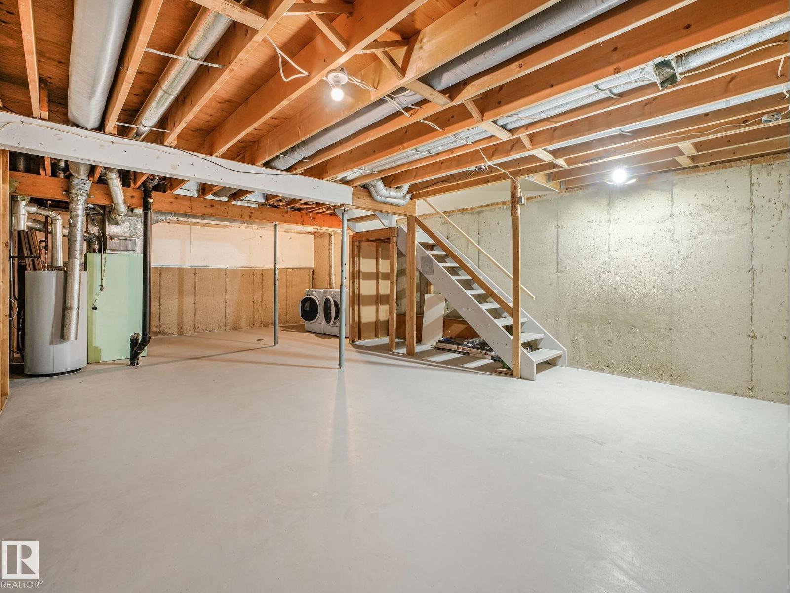 #55 13833 30 ST NW - 28