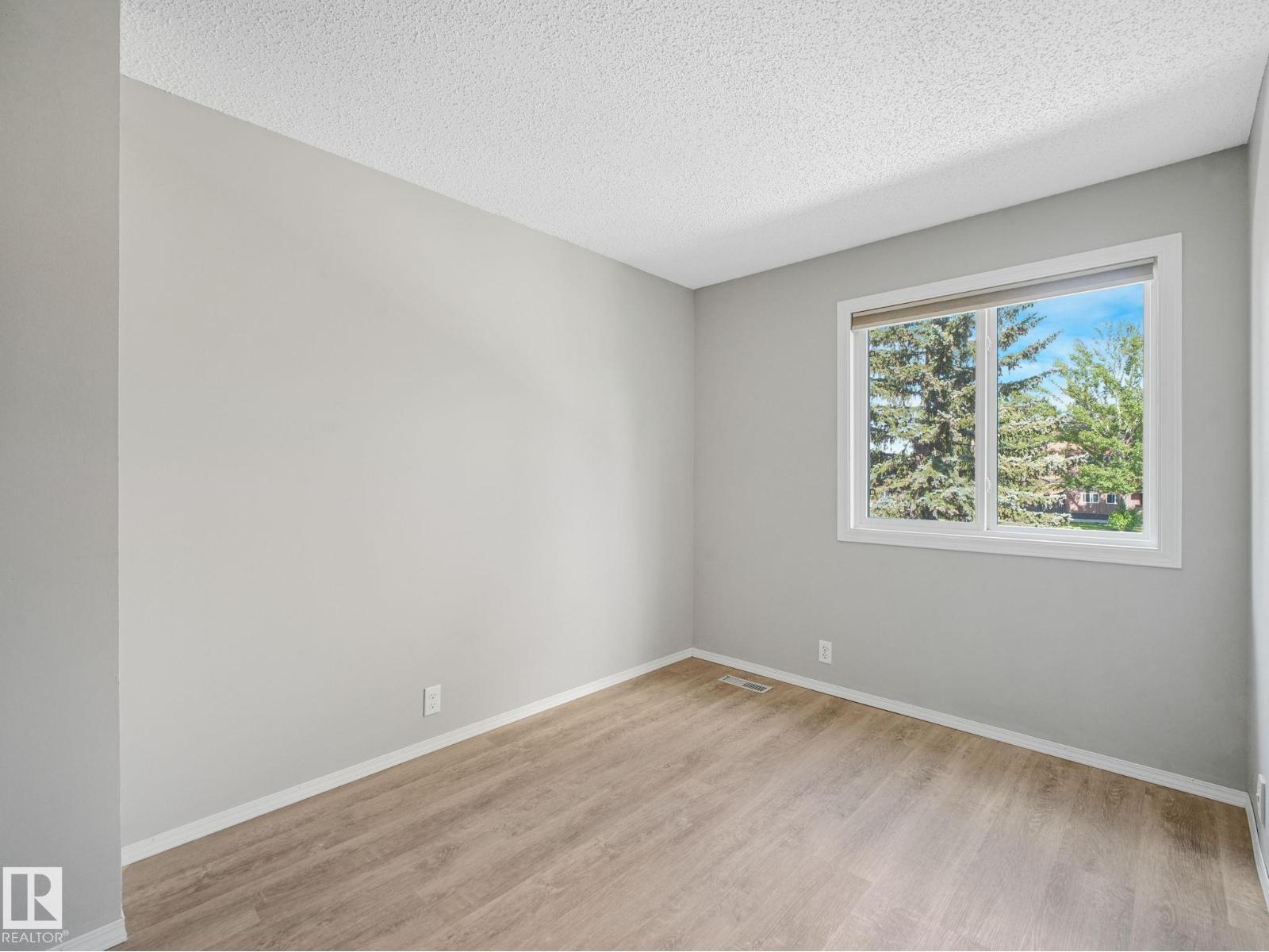 #55 13833 30 ST NW - 24