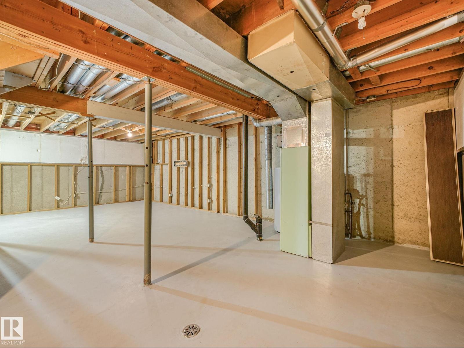 #55 13833 30 ST NW - 31