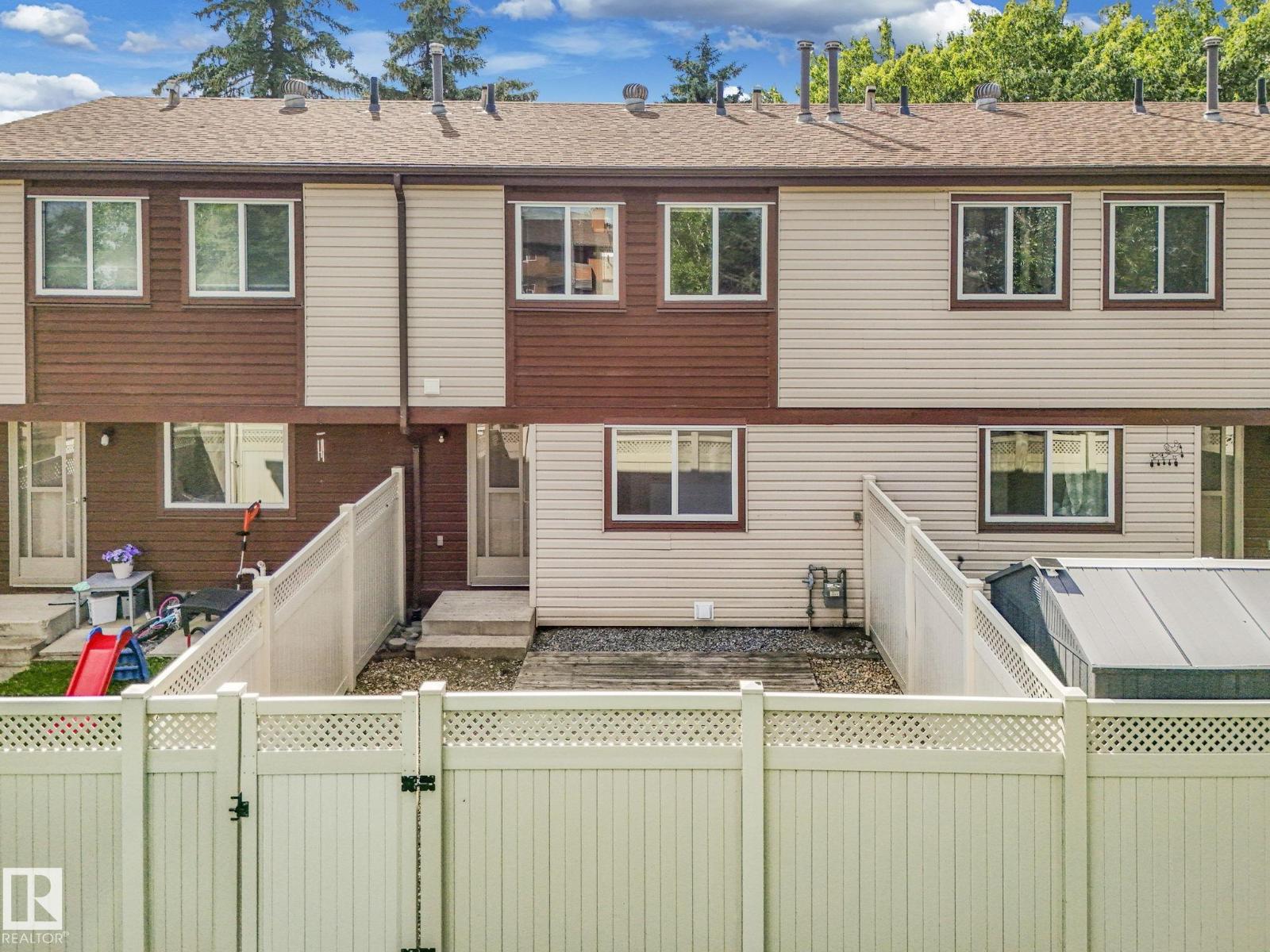 #55 13833 30 ST NW - 35