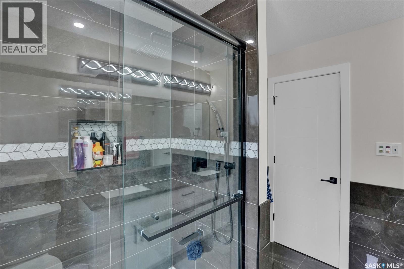 3204 Crosbie CRESCENT - 29
