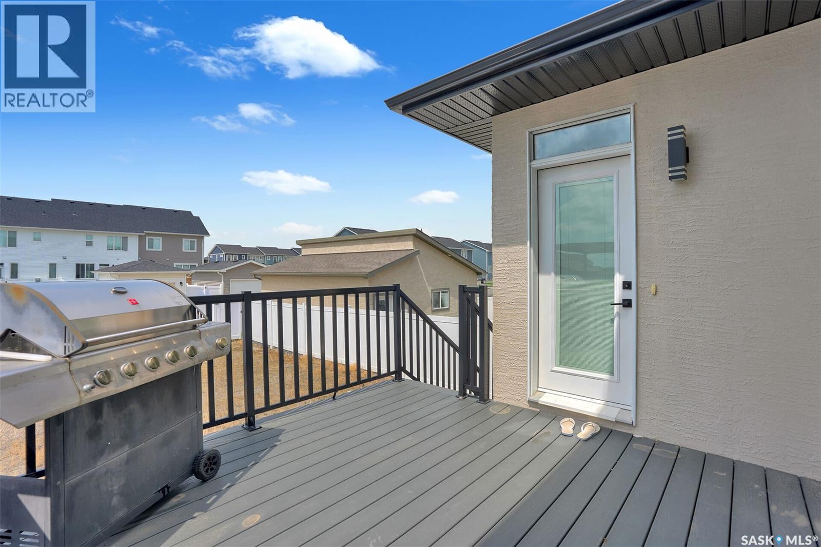3204 Crosbie CRESCENT - 47