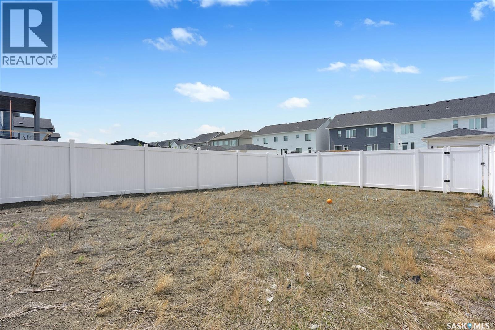 3204 Crosbie CRESCENT - 51