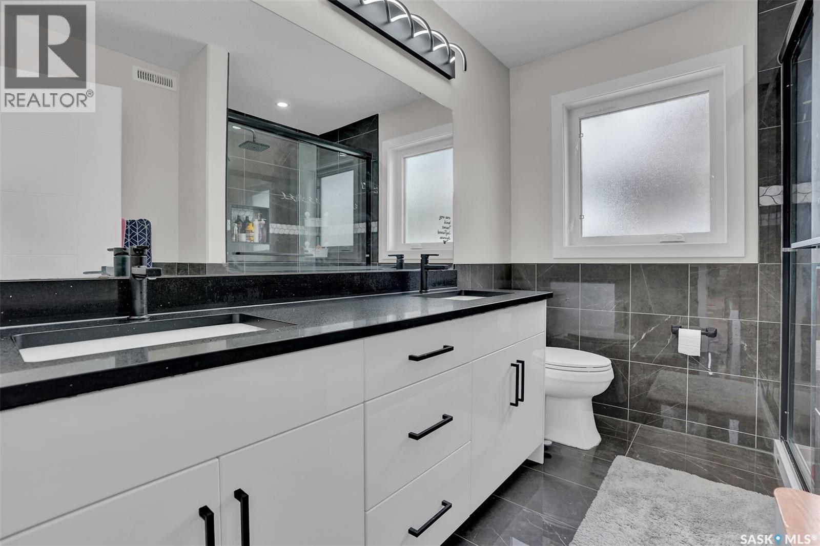 3204 Crosbie CRESCENT - 28