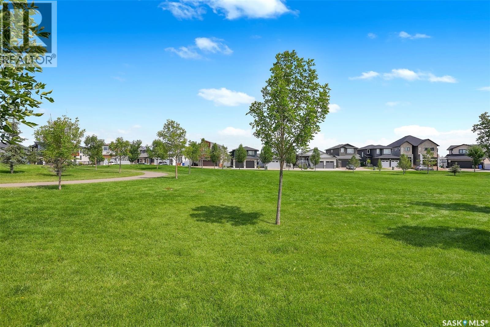 3204 Crosbie CRESCENT - 53
