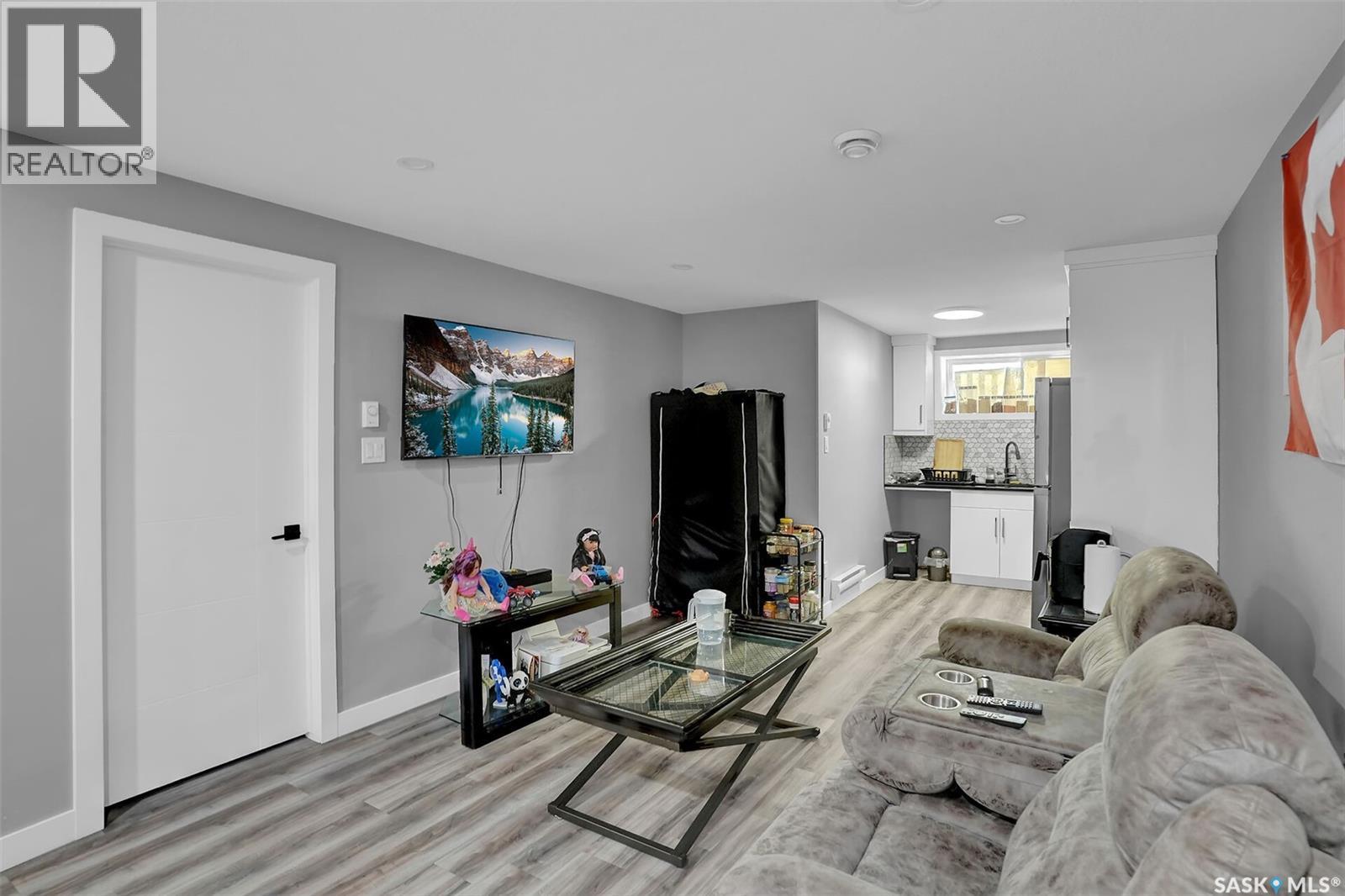 3204 Crosbie CRESCENT - 37