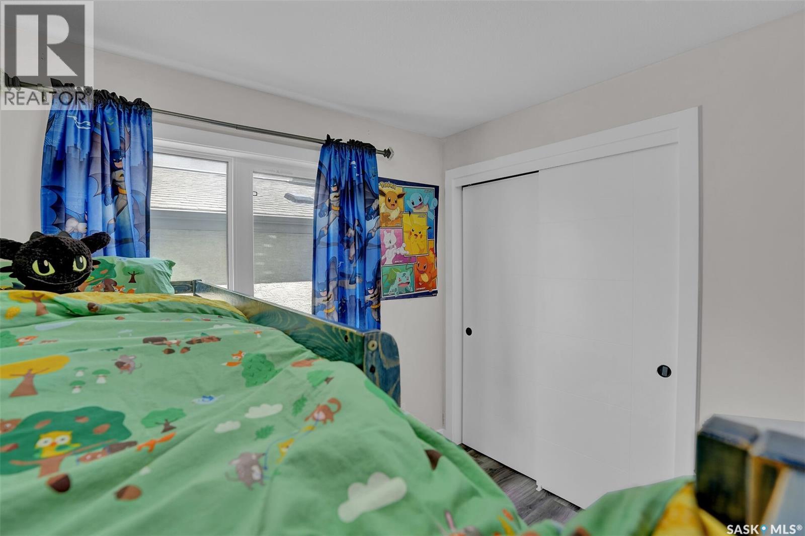 3204 Crosbie CRESCENT - 34