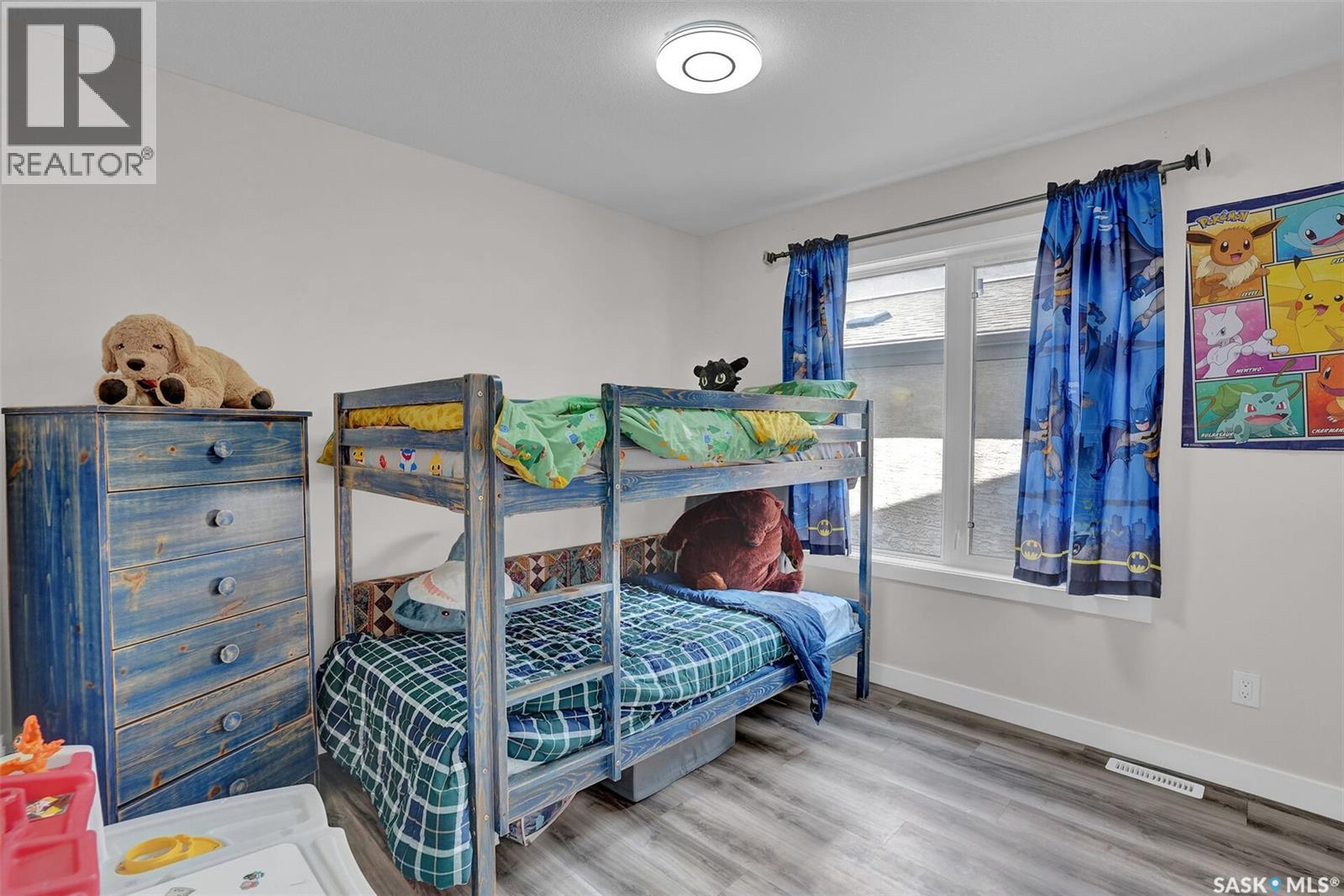 3204 Crosbie CRESCENT - 41