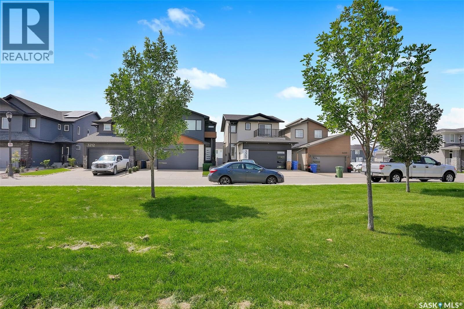 3204 Crosbie CRESCENT - 4