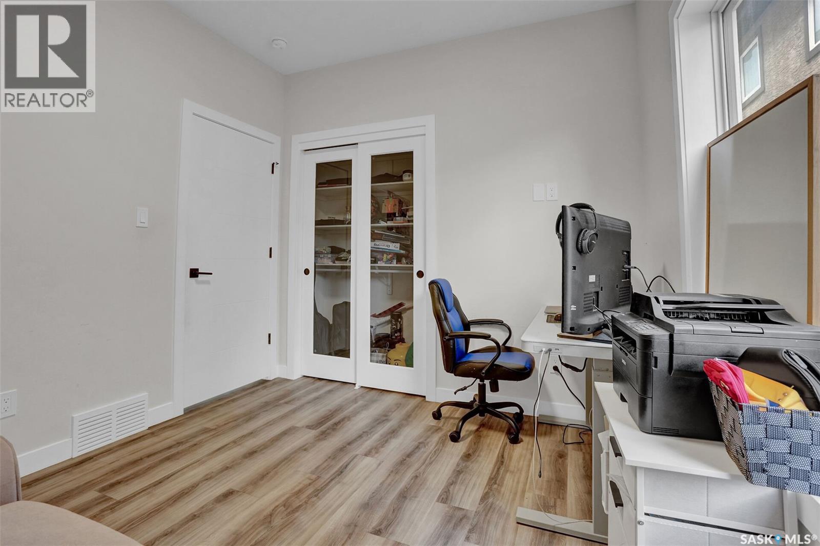 3204 Crosbie CRESCENT - 20