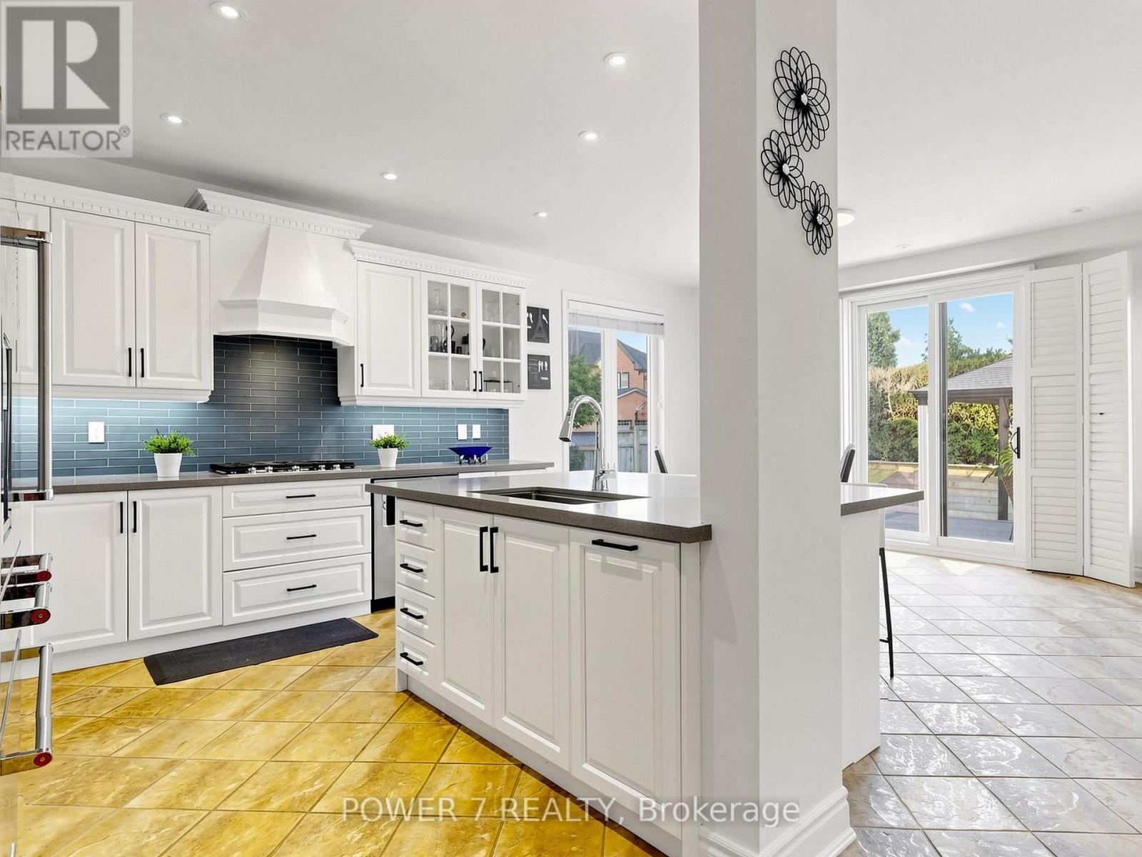 315 NORTH LAKE ROAD - 10
