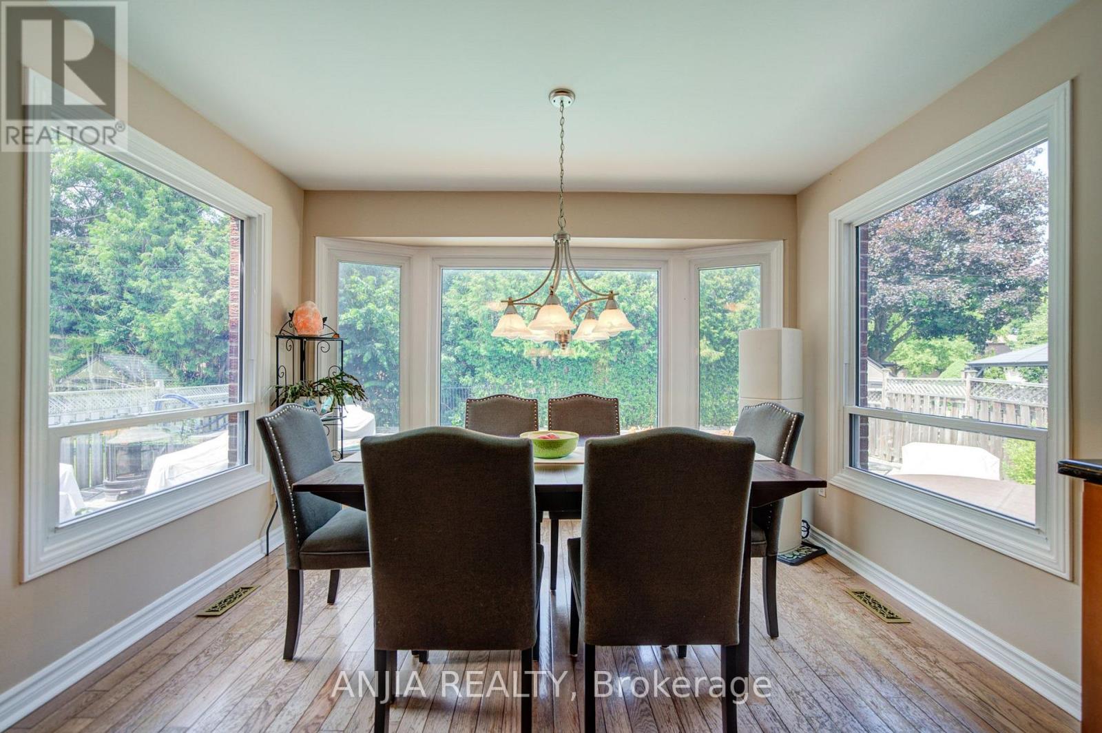 54 MEYER CIRCLE - Image 14