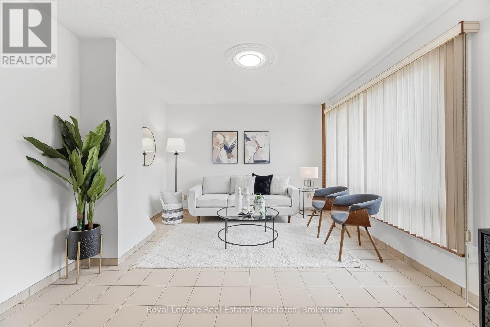 5 ROSEWOOD AVENUE - 21