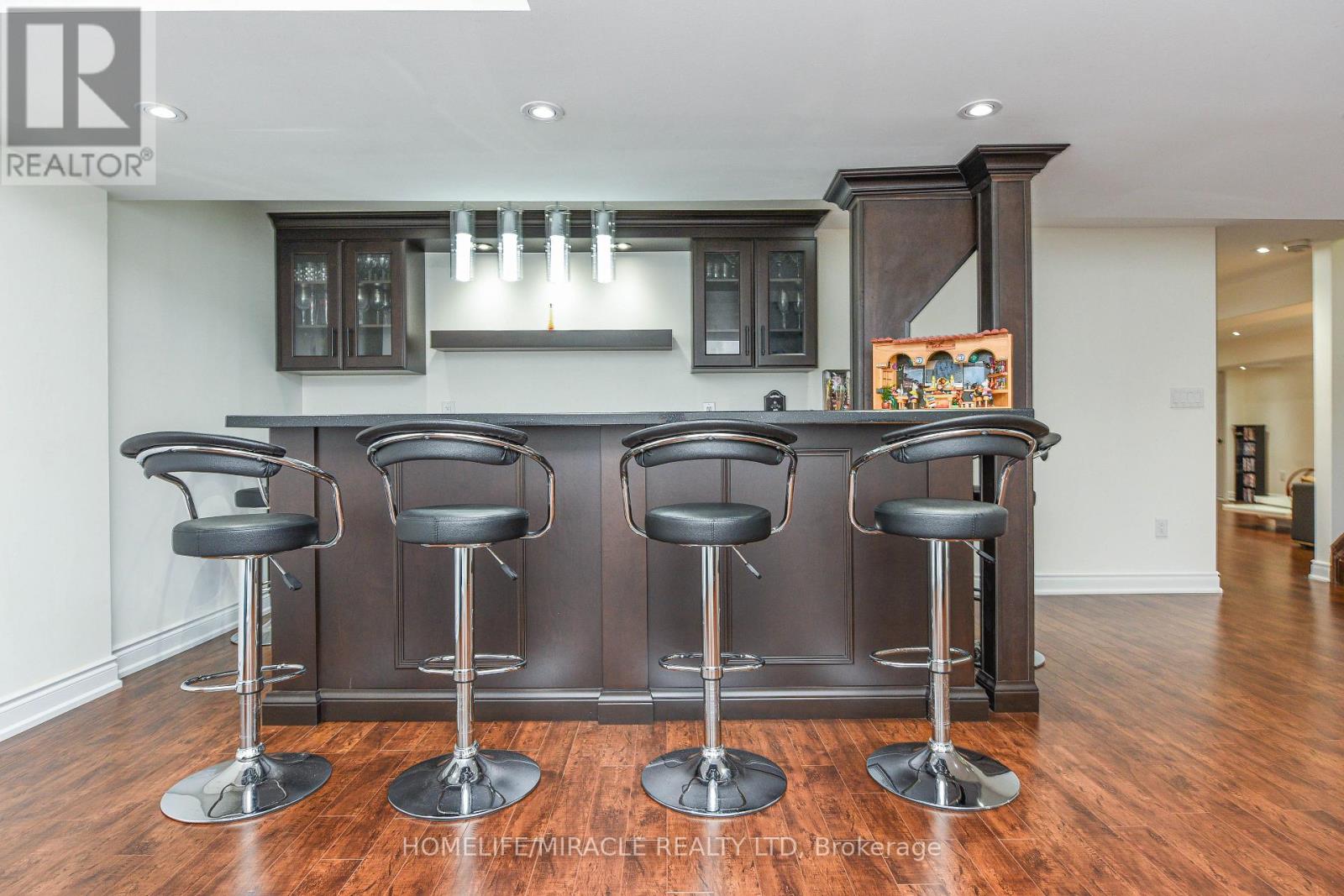 6 MENDOZA DRIVE - 37