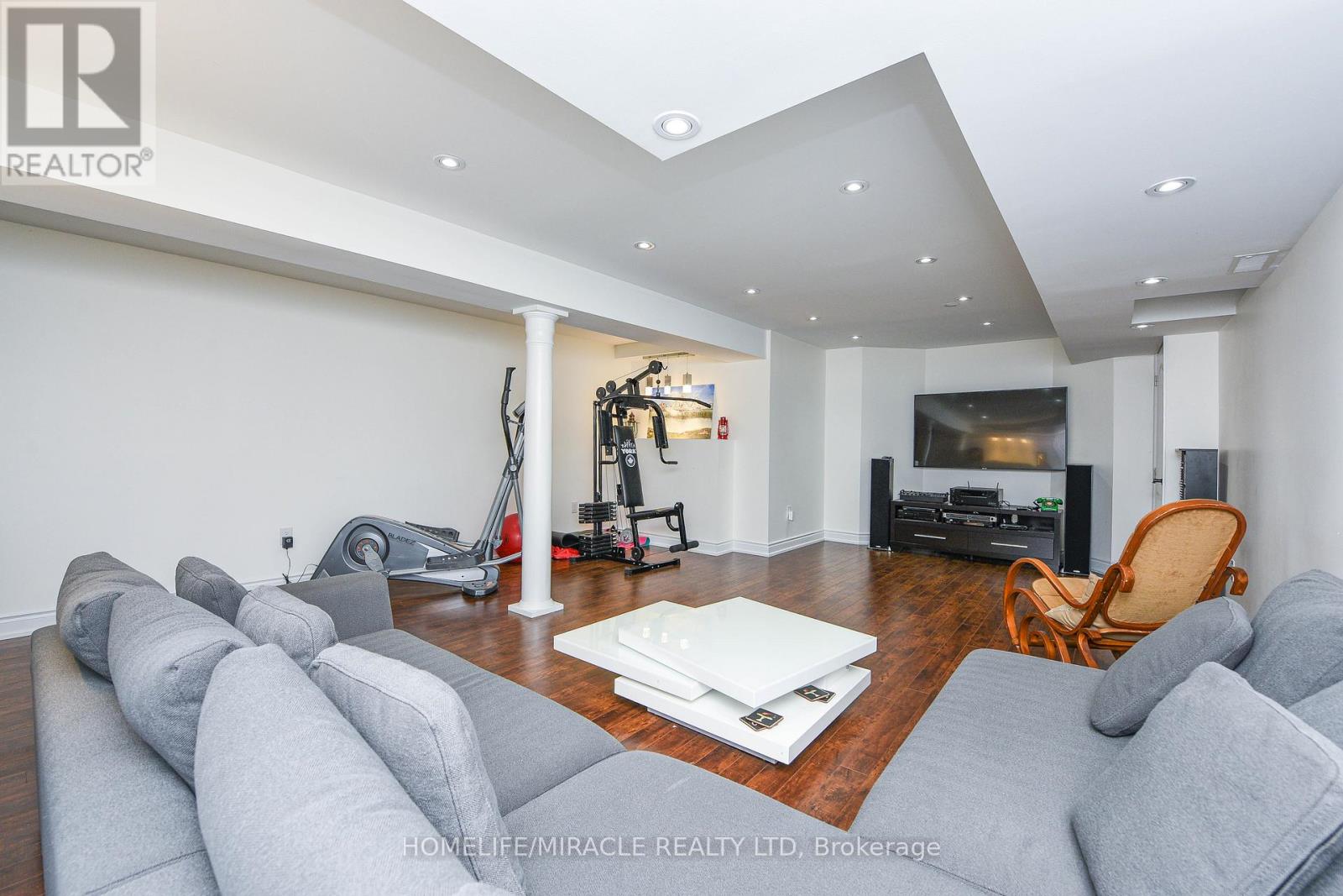 6 MENDOZA DRIVE - 39