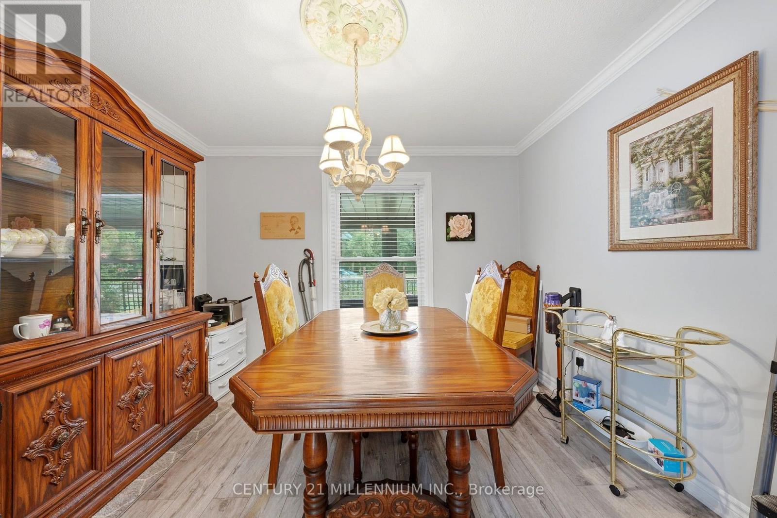 683 BALMORAL DRIVE - Image 19