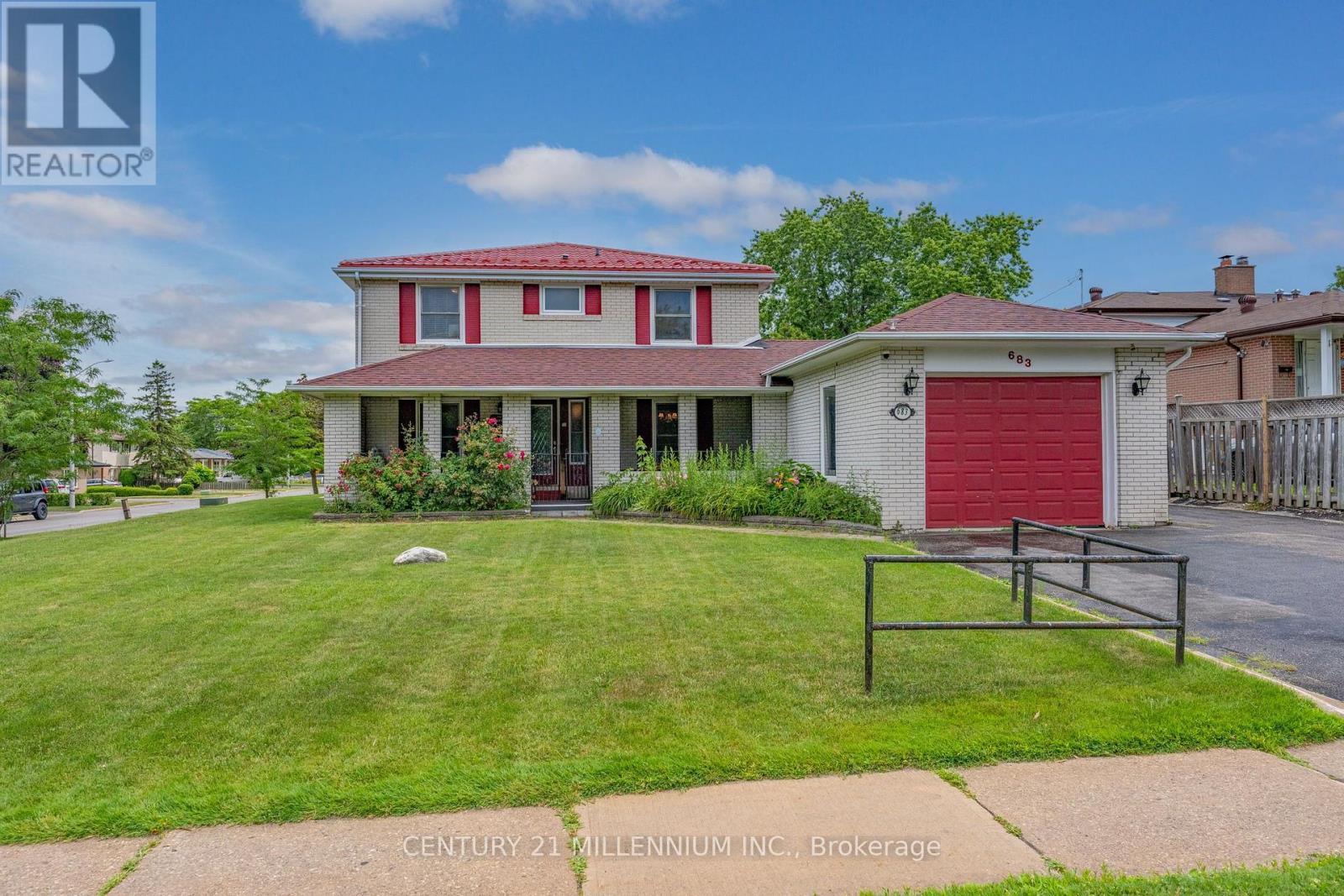 683 BALMORAL DRIVE - 2