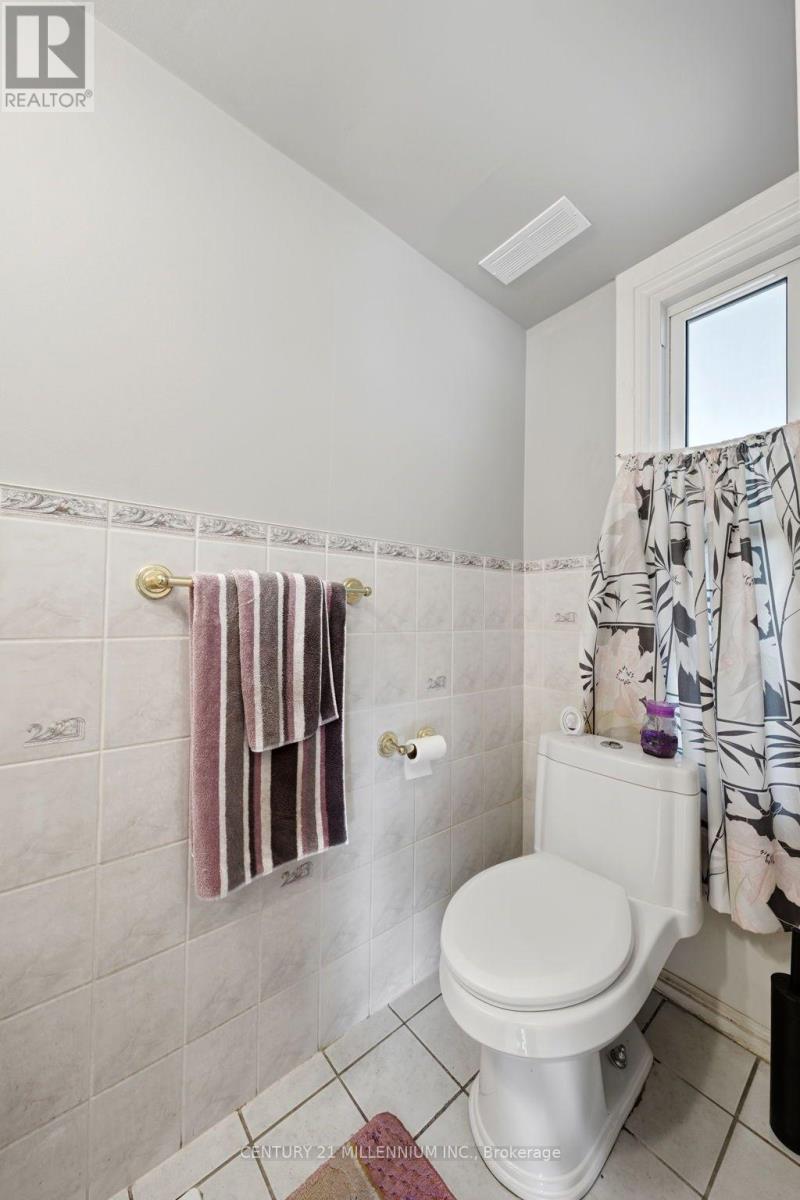 683 BALMORAL DRIVE - 21