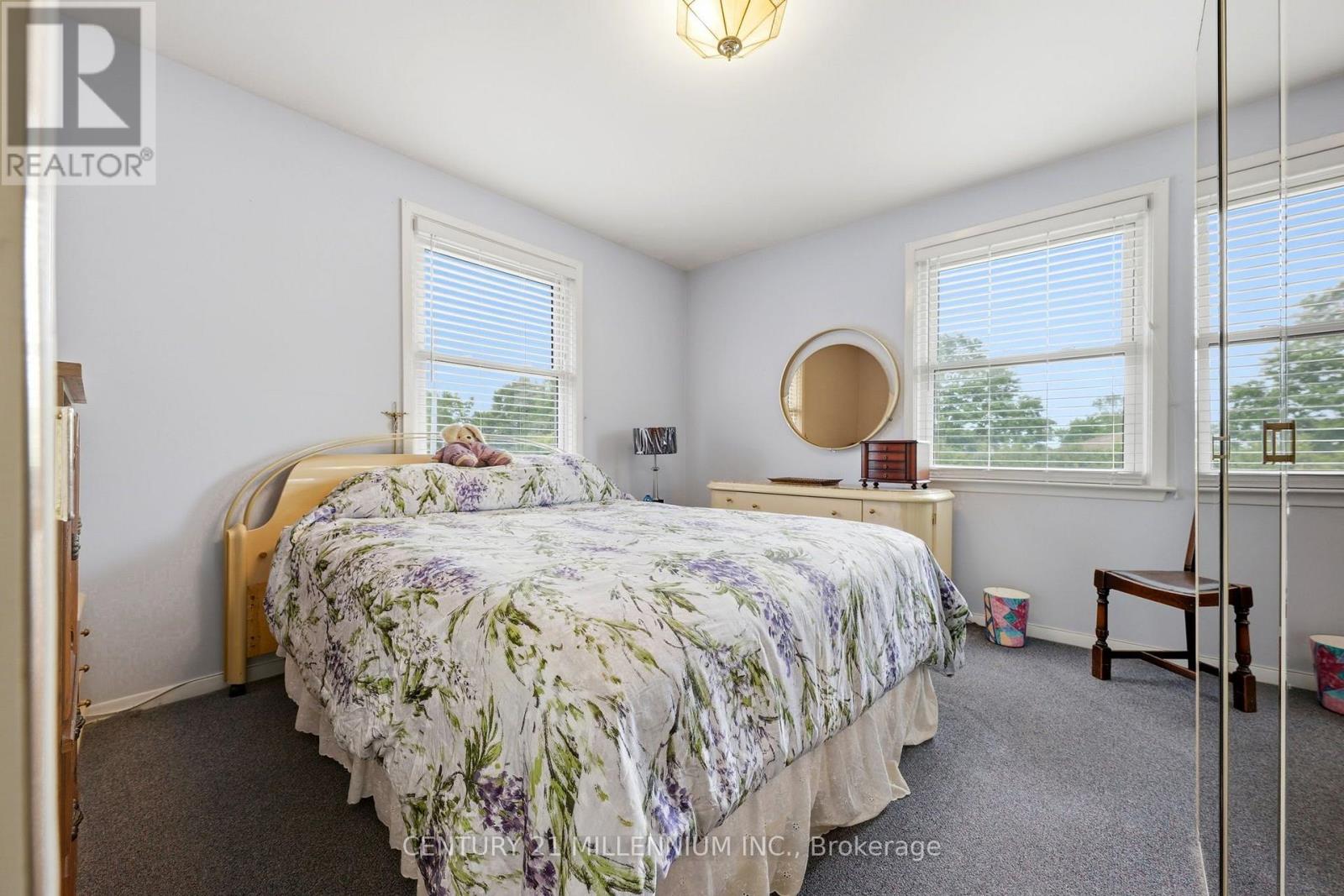 683 BALMORAL DRIVE - 24