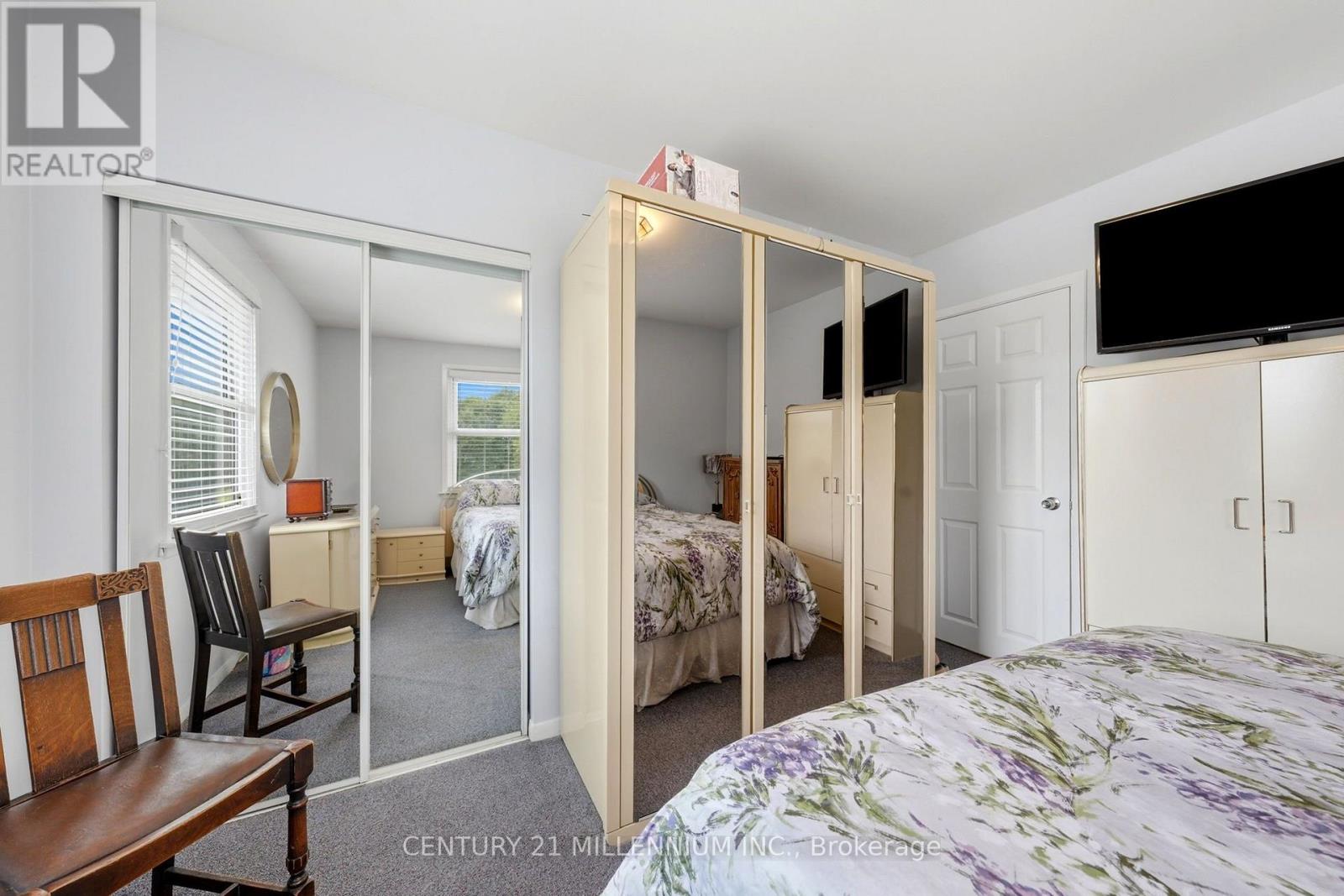 683 BALMORAL DRIVE - Image 28