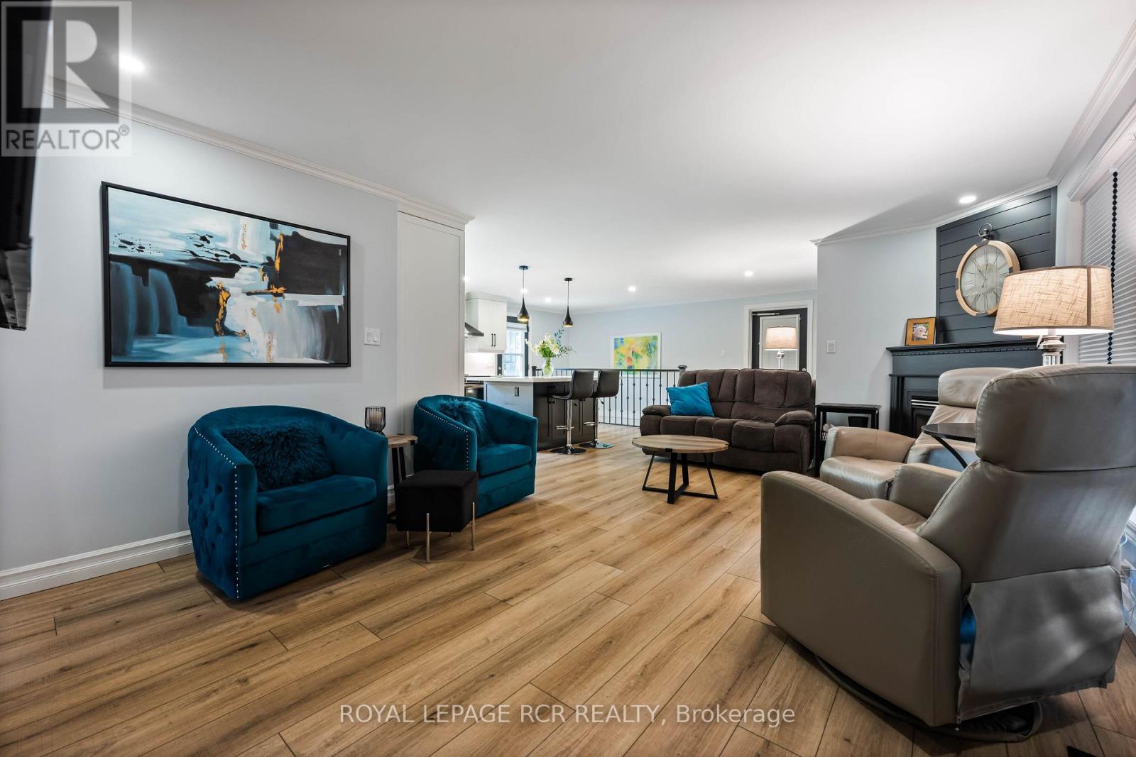 225 ZINA STREET - 12