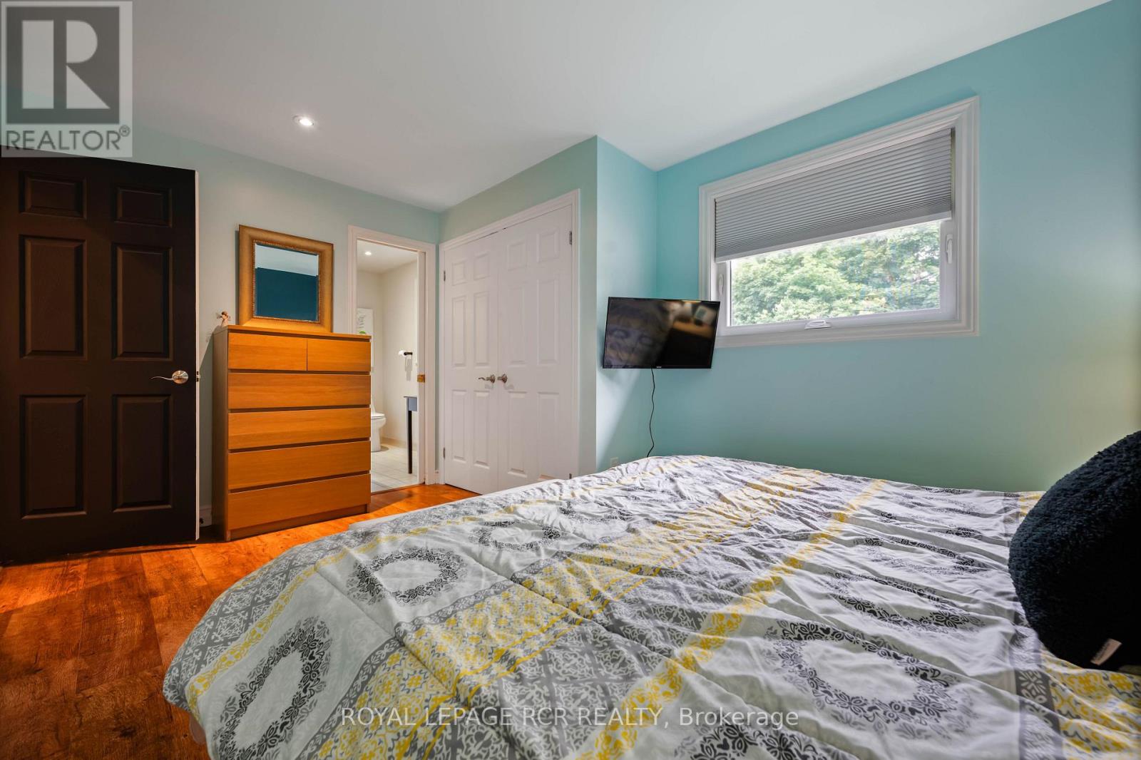 225 ZINA STREET - 16