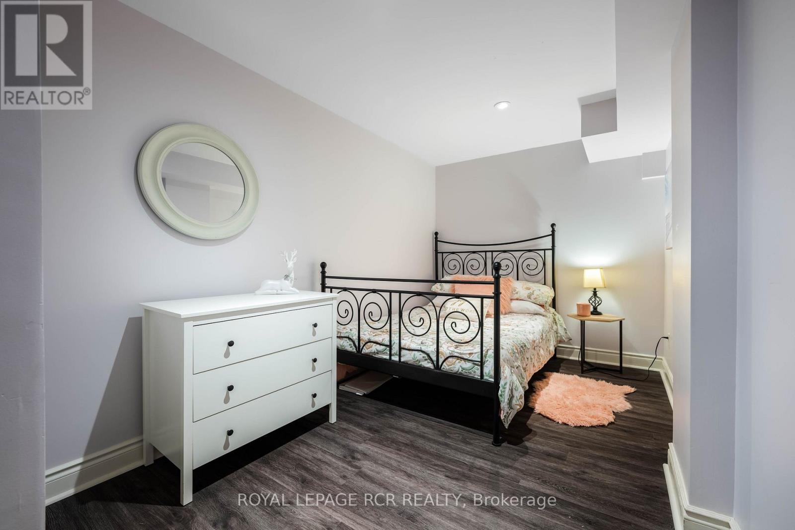 225 ZINA STREET - 23