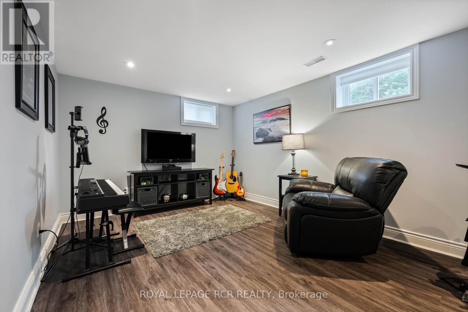 225 ZINA STREET - 25